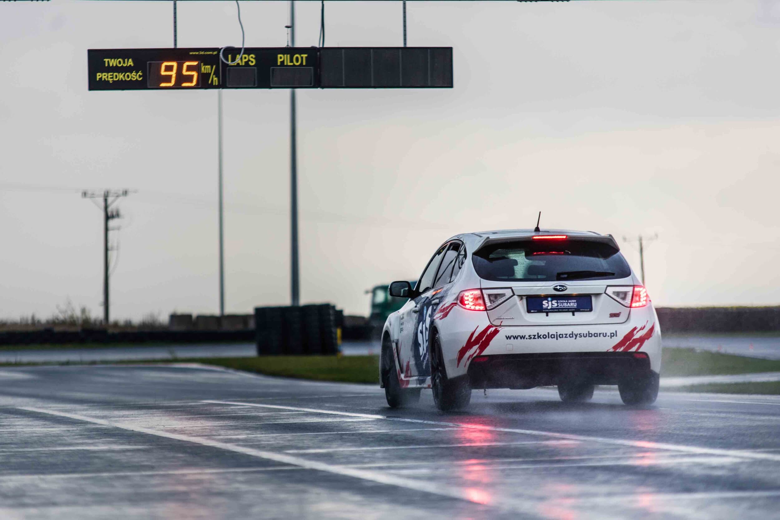 Jazda Subaru Impreza STI (10 okrążeń) | Kielce | Wyjątkowy Prezent