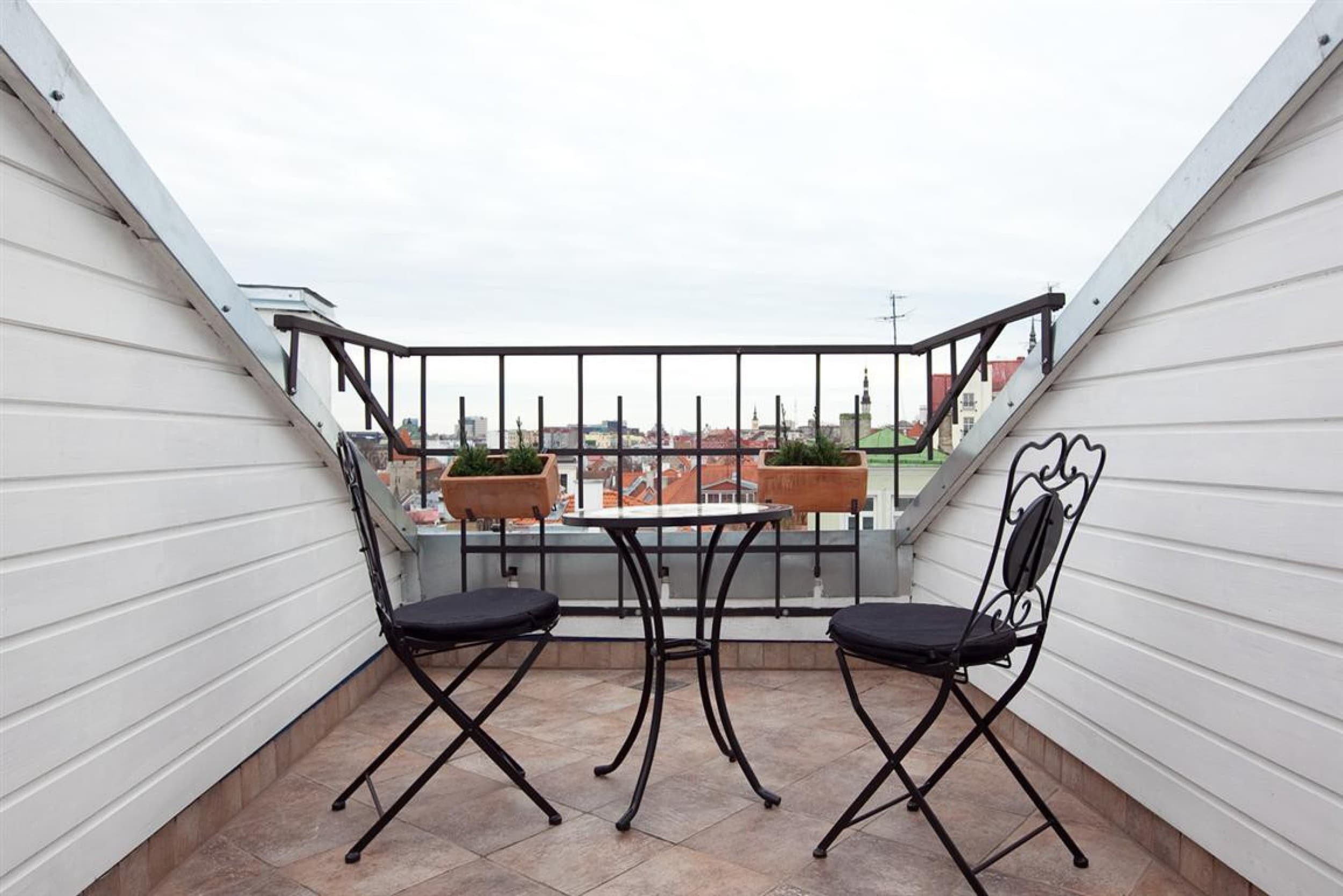 Romantyczna Noc dla Dwojga w Apartamencie z Kominkiem | Estonia Tallin (Stare Miasto) | Wyjątkowy Prezent
