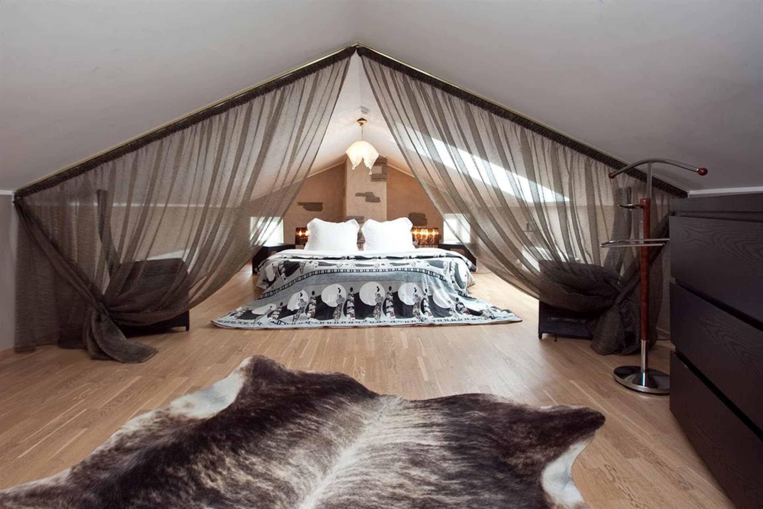 Romantyczna Noc dla Dwojga w Apartamencie z Kominkiem | Estonia Tallin (Stare Miasto) | Wyjątkowy Prezent