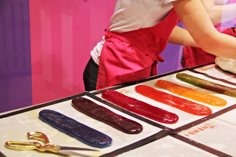 Pokaz w Manufakturze Cukierków dla Dwojga ze Słodkim Upominkiem | Warszawa