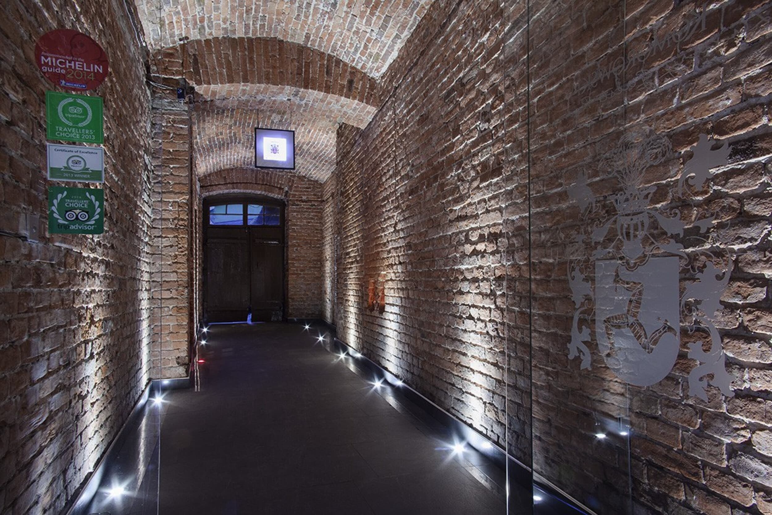 Romantyczny Pobyt w Komorowski Luxury Guest Rooms | Kraków | Wyjątkowy Prezent