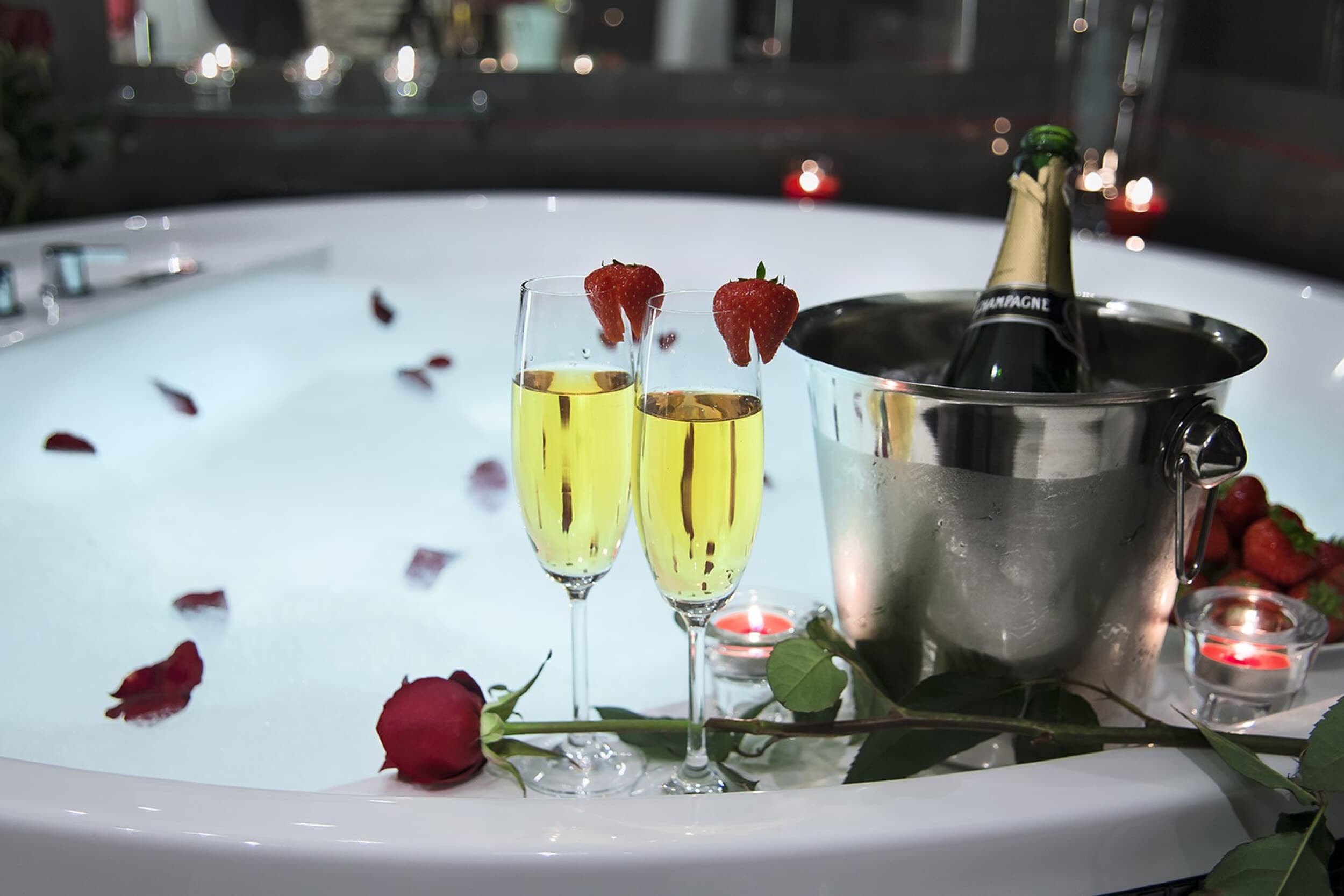 Romantyczny Pobyt w Komorowski Luxury Guest Rooms | Kraków | Wyjątkowy Prezent