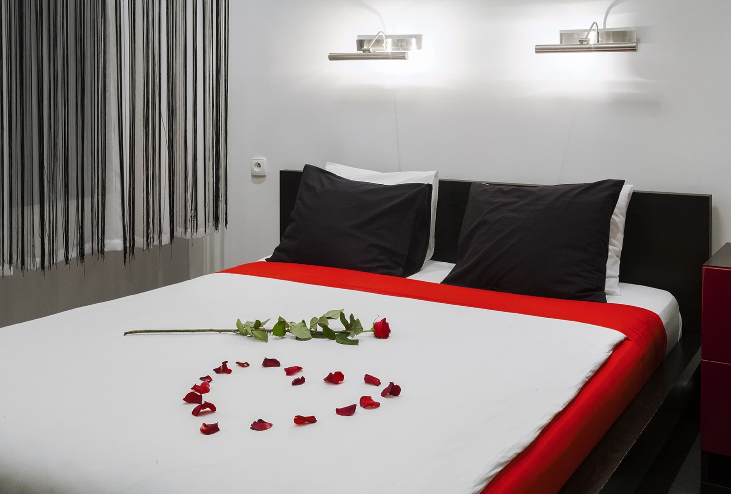 Romantyczny Pobyt w Komorowski Luxury Guest Rooms | Kraków | Wyjątkowy Prezent