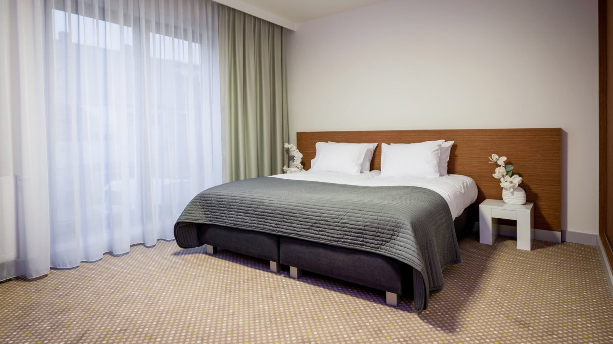 Romantyczny Pobyt (1 Noc, 2 Osoby) | Hotel InVite | Wrocław
