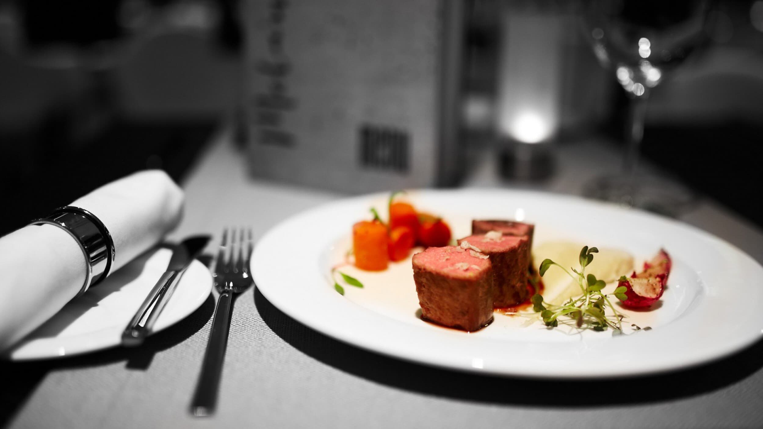 Romantyczny Pobyt (1 Noc, 2 Osoby) | Hotel InVite | Wrocław