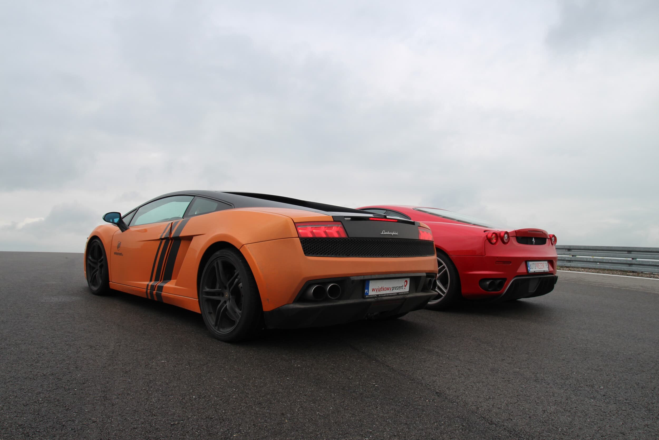 Pojedynek Ferrari vs Lamborghini | 2 okrążenia | Wiele Lokalizacji