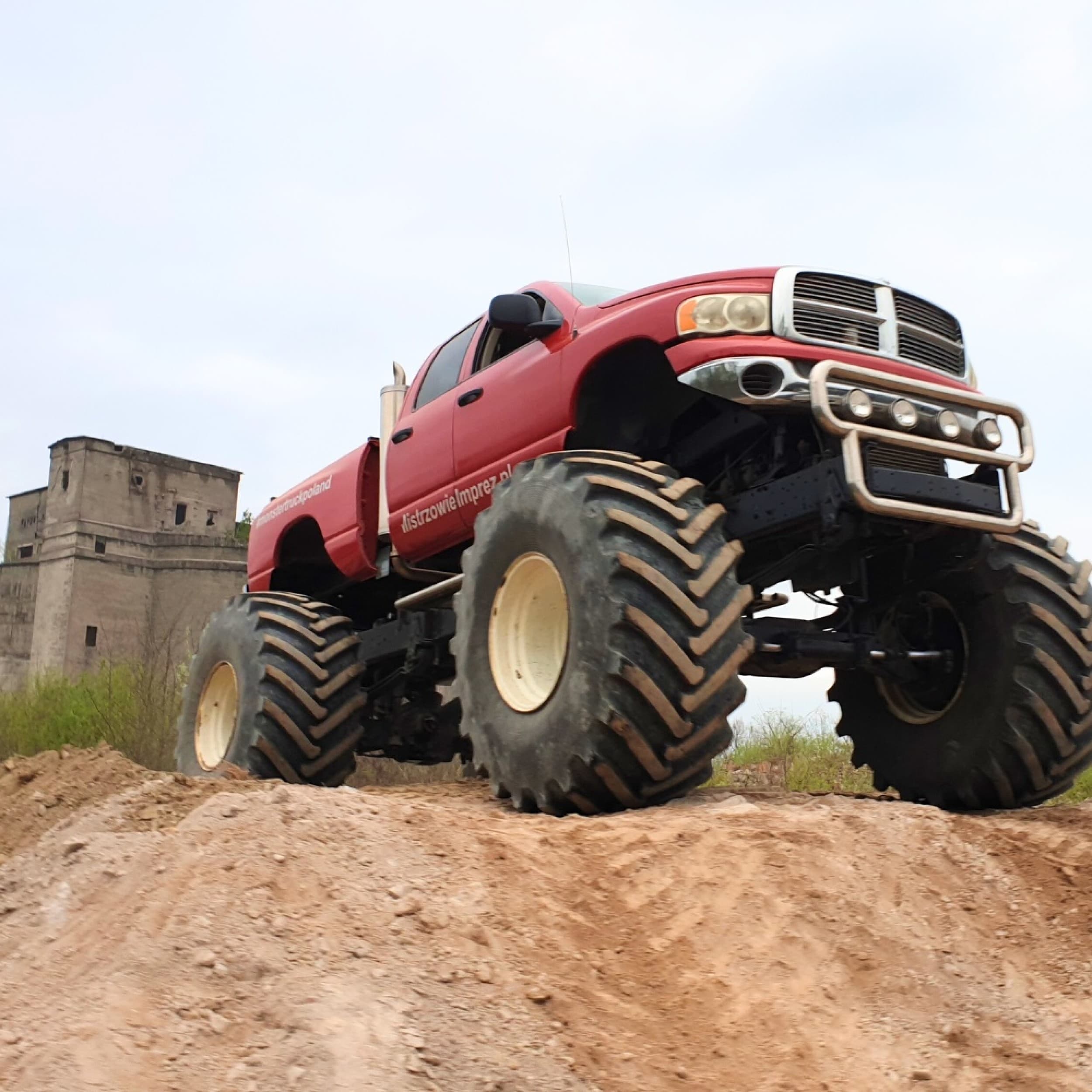 Jazda Co-Drive Monster Truckiem (1 osoba) | Wiele Lokalizacji