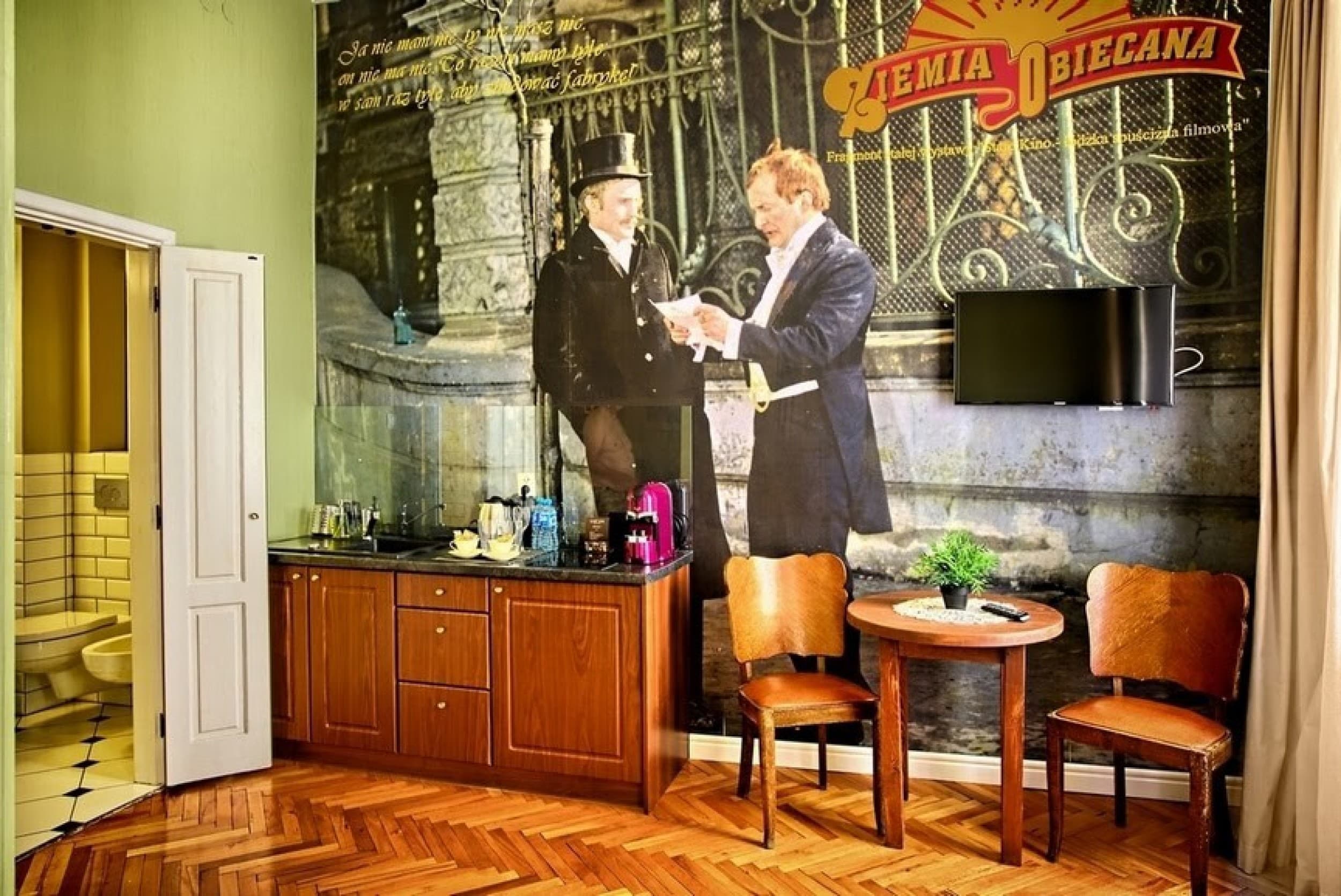 Filmowy Pobyt w Starym Kinie dla Dwojga | Łódź