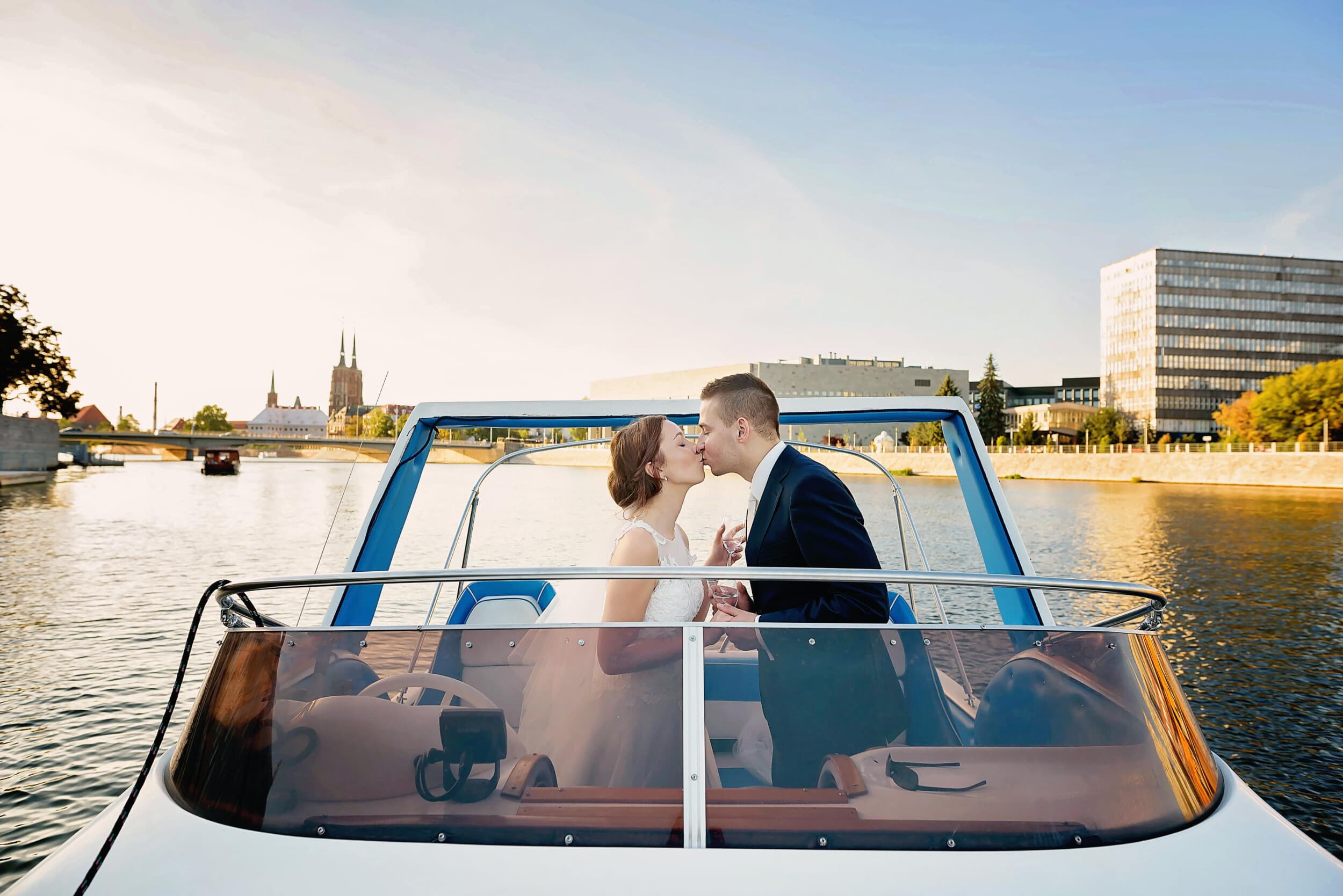 Romantyczny Rejs z Kolacją dla Dwojga | Wrocław | Wyjątkowy Prezent