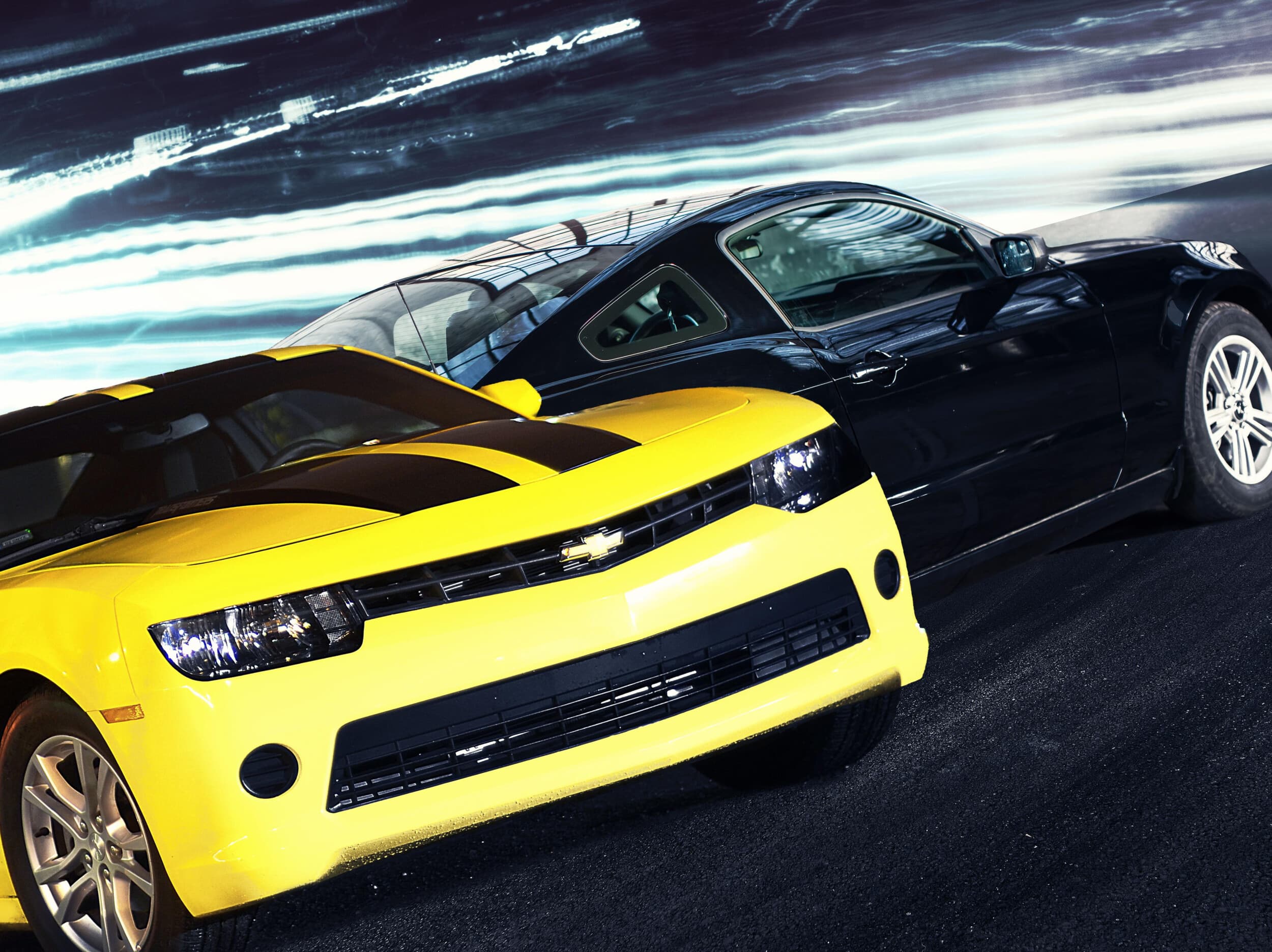 Amerykański Pojedynek Chevrolet Camaro vs Ford Mustang (6 okrążeń) | Wiele Lokalizacji | Wyjątkowy Prezent