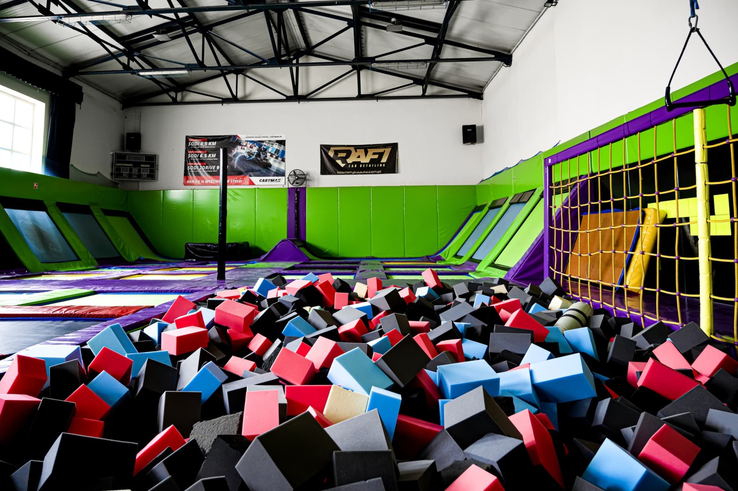 Szalona Zabawa w Parku Trampolin dla Rodziny | Lublin | Wyjątkowy Prezent