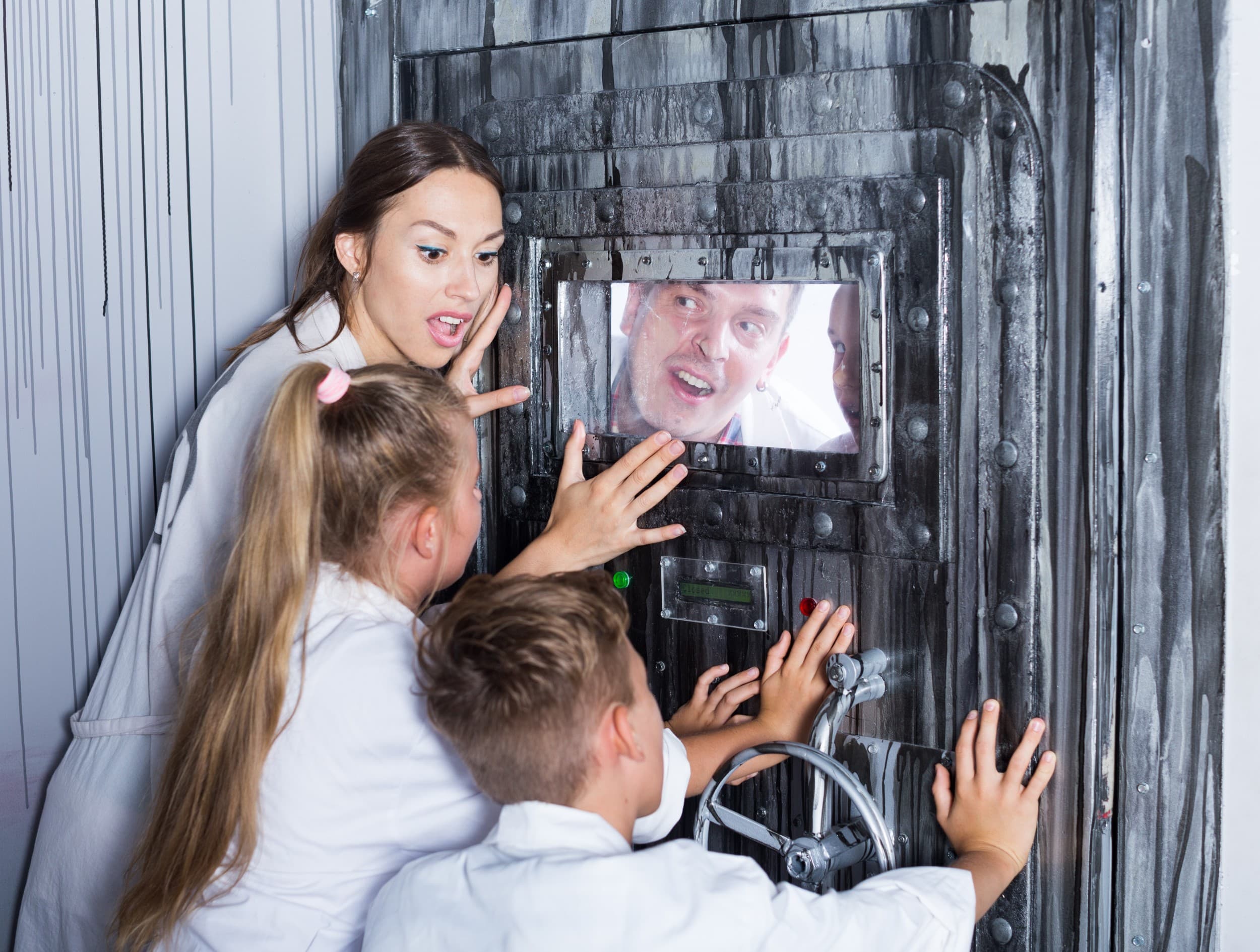 Zabawa w Escape Room dla Przyjaciół | Wiele Lokalizacji | Wyjątkowy Prezent