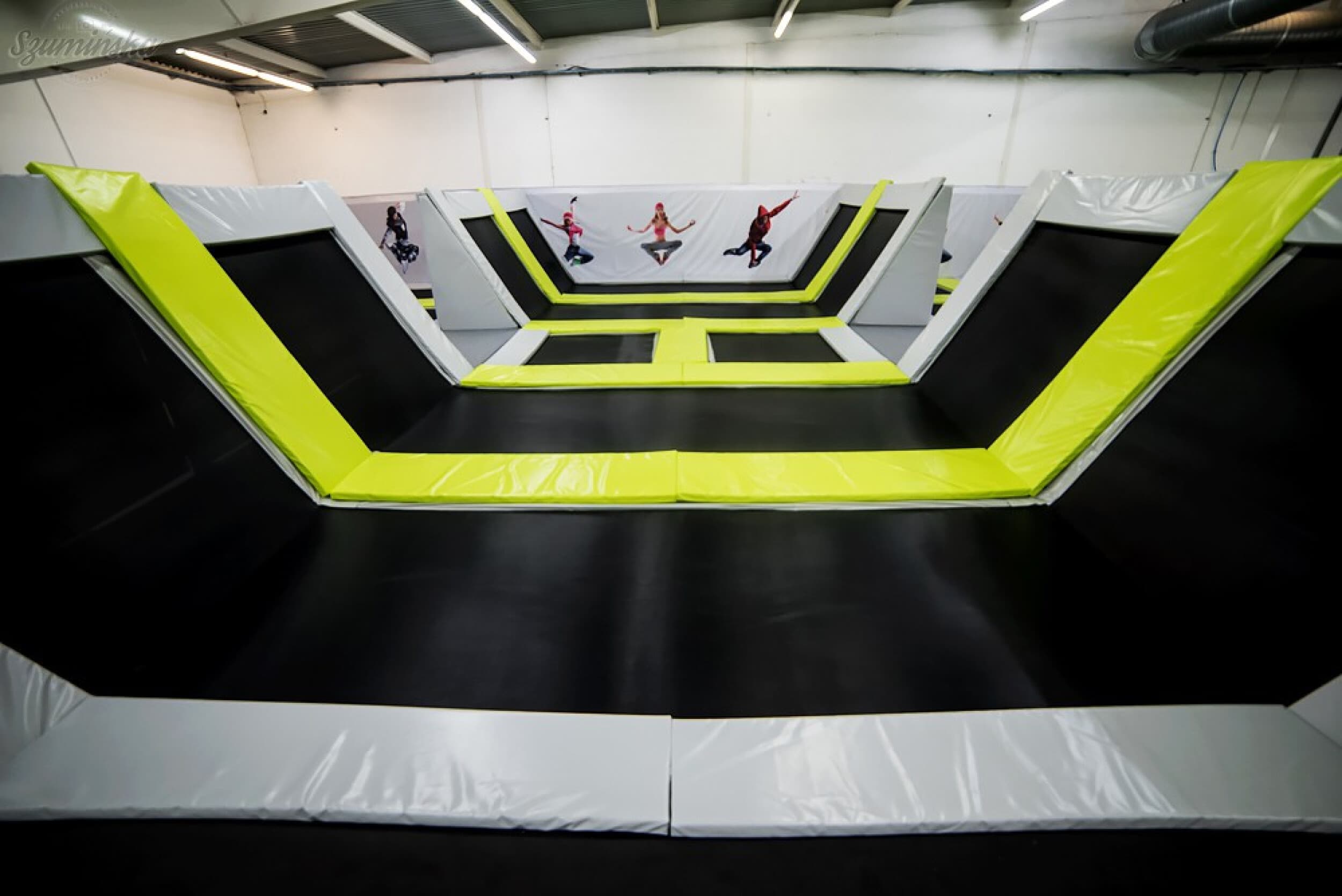 Szalona Zabawa w Parku Trampolin | Toruń | Wyjątkowy Prezent