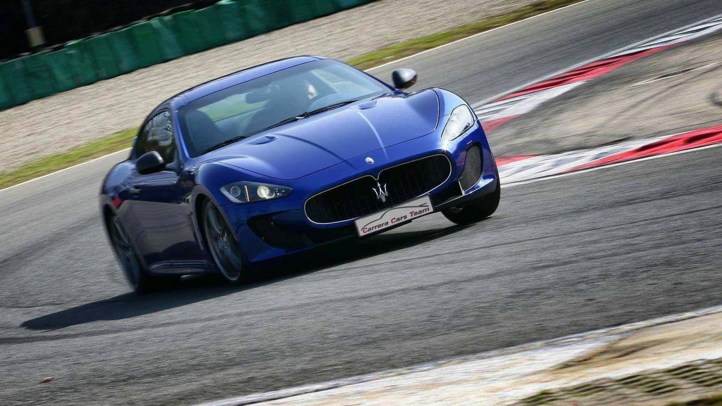 Jazda Maserati (2 okrążenia) | Wiele lokalizacji 