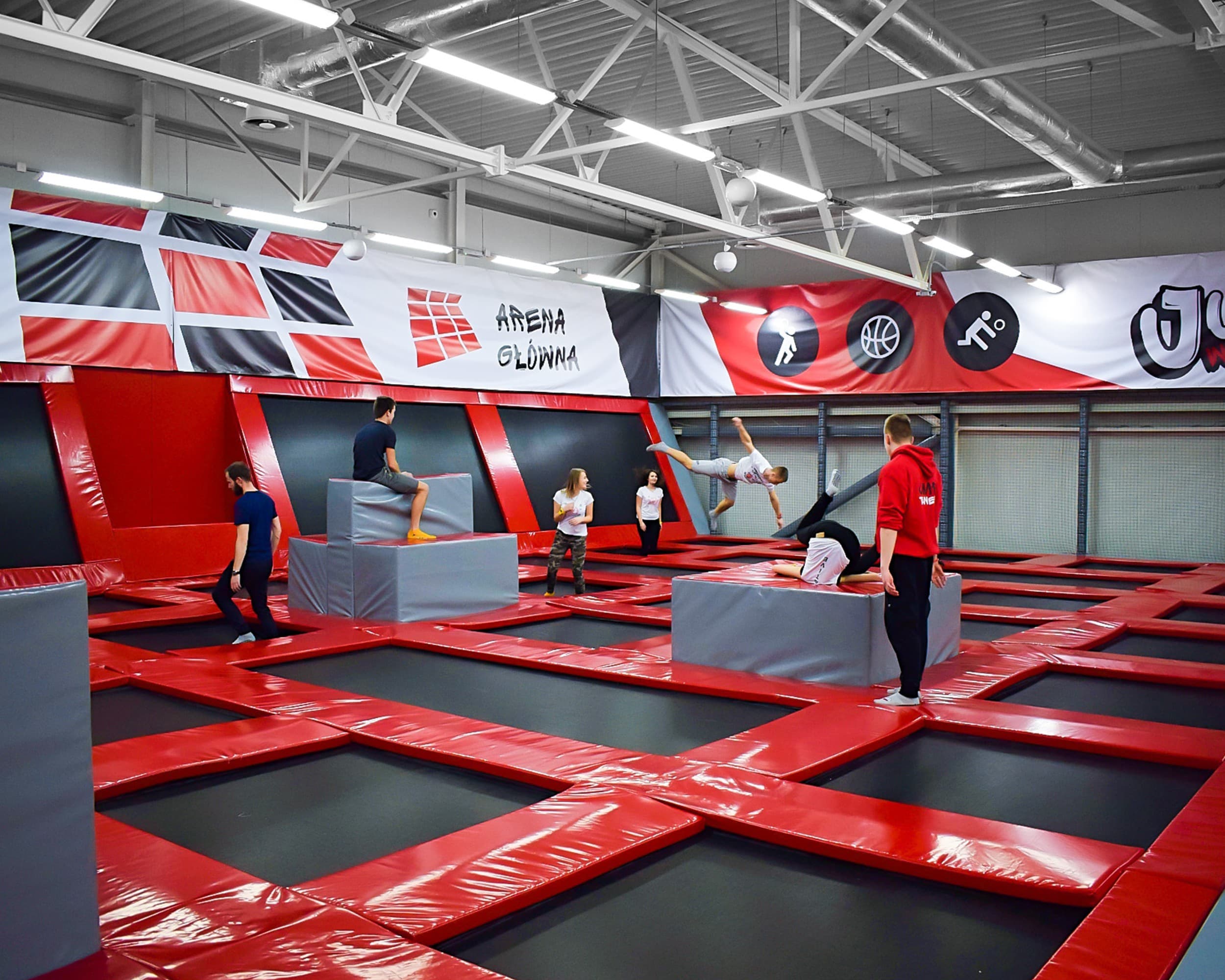 Szalona Zabawa w Parku Trampolin dla Dwojga | Radom | Wyjątkowy Prezent