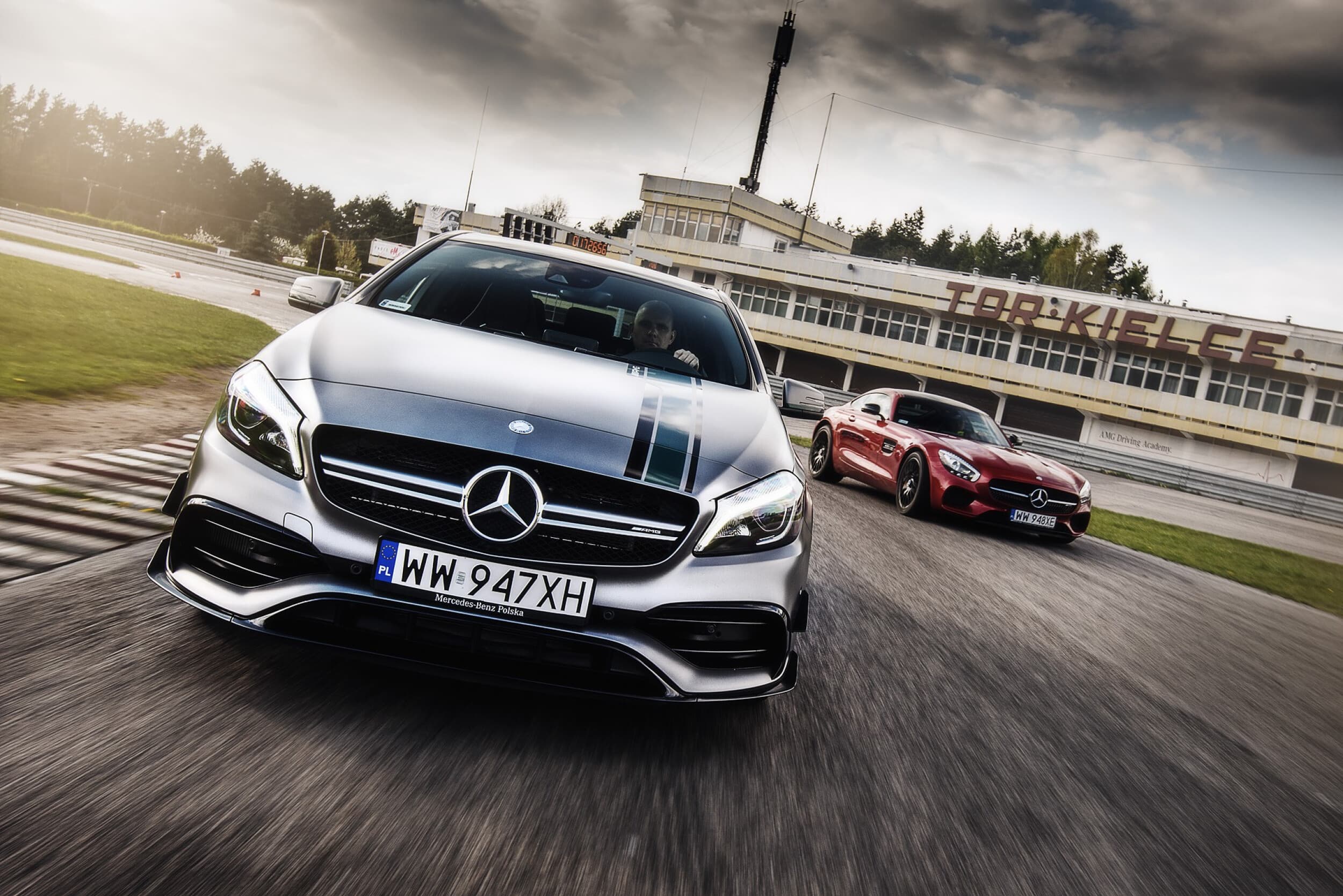 Jazda Mercedesem AMG A 45 (5 okrążeń) | Kielce  | Wyjątkowy Prezent