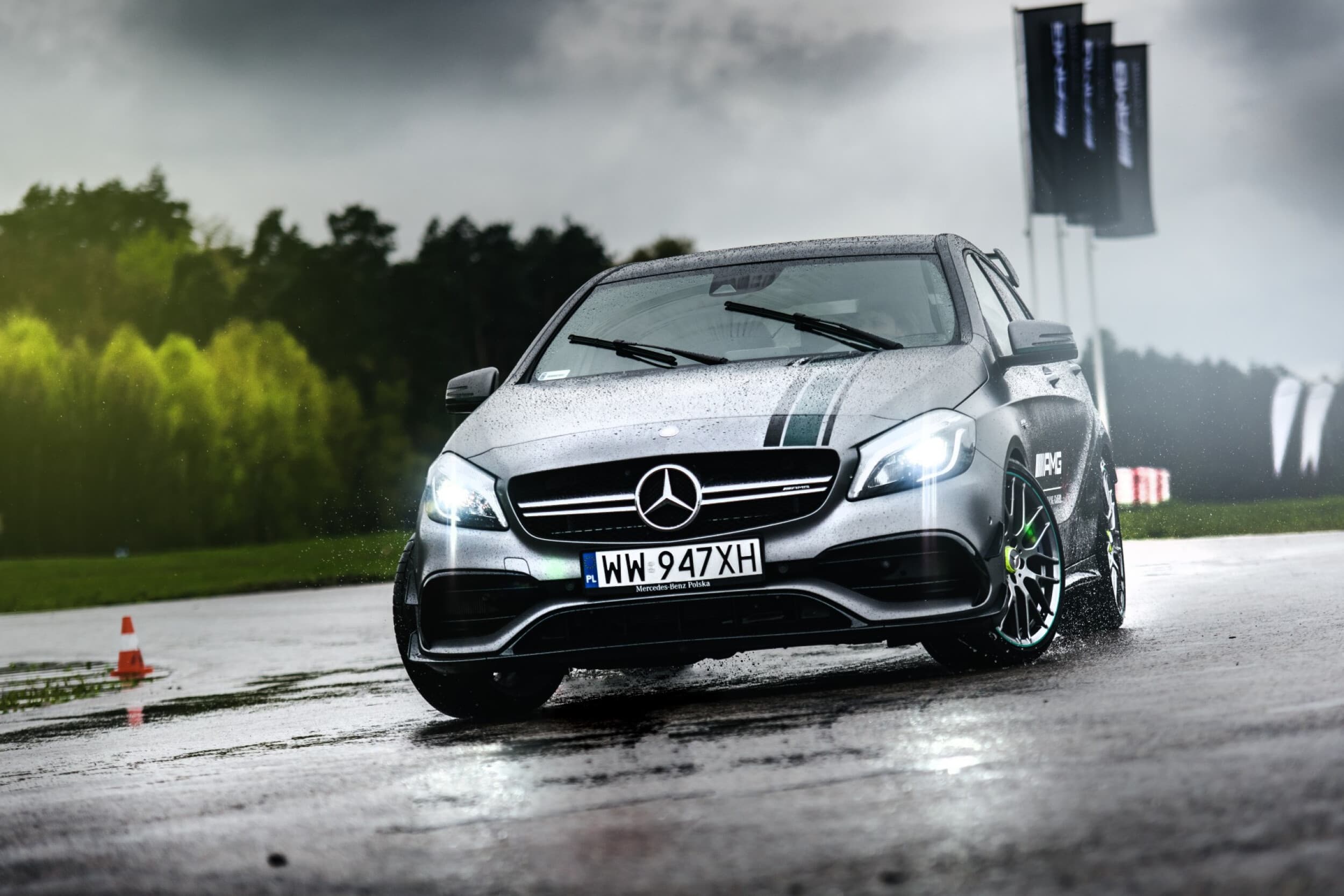 Jazda Mercedesem AMG A 45 (5 okrążeń) | Kielce  | Wyjątkowy Prezent