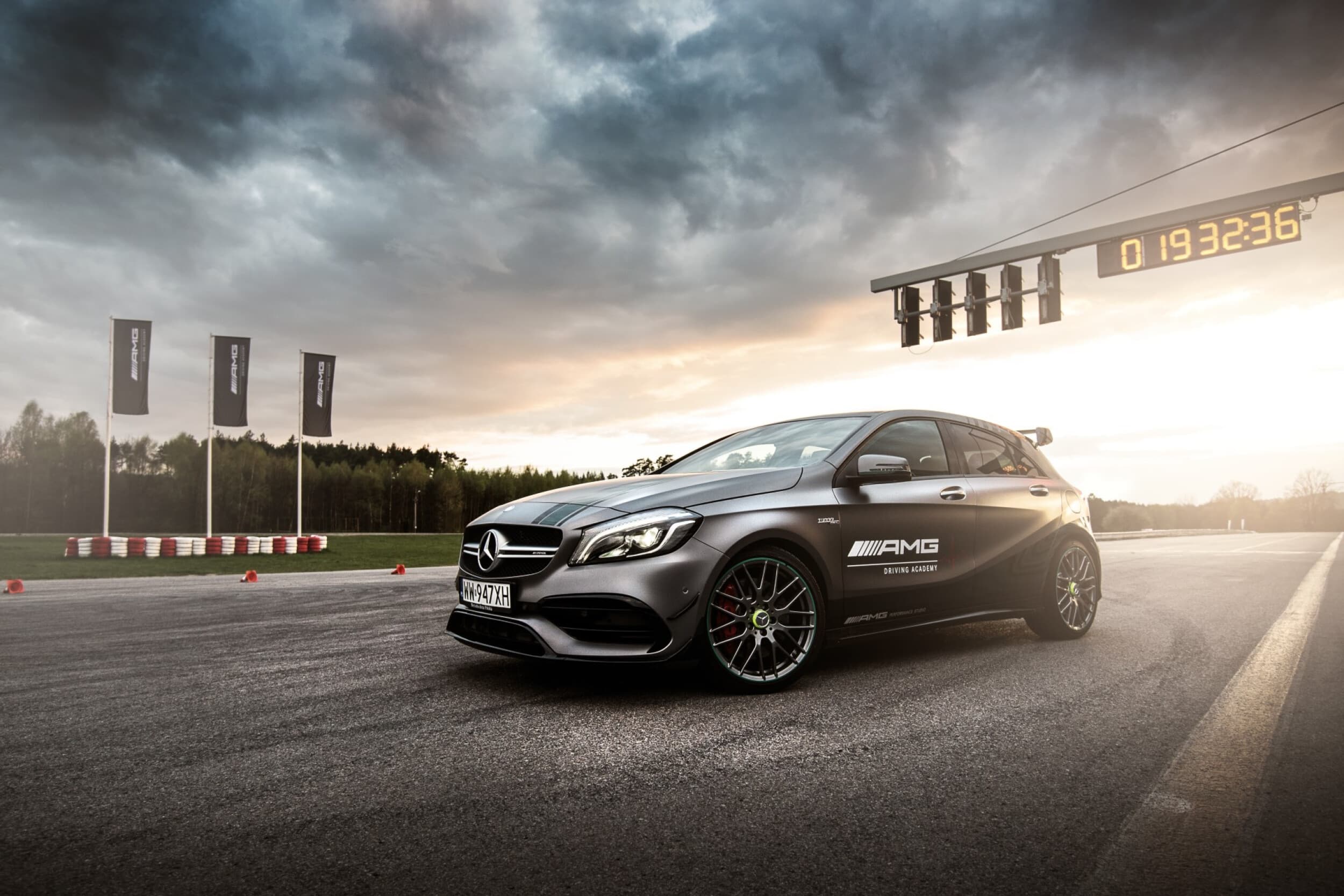 Poprowadź Mercedesa AMG A 45 (2 okrążenia) | Kielce