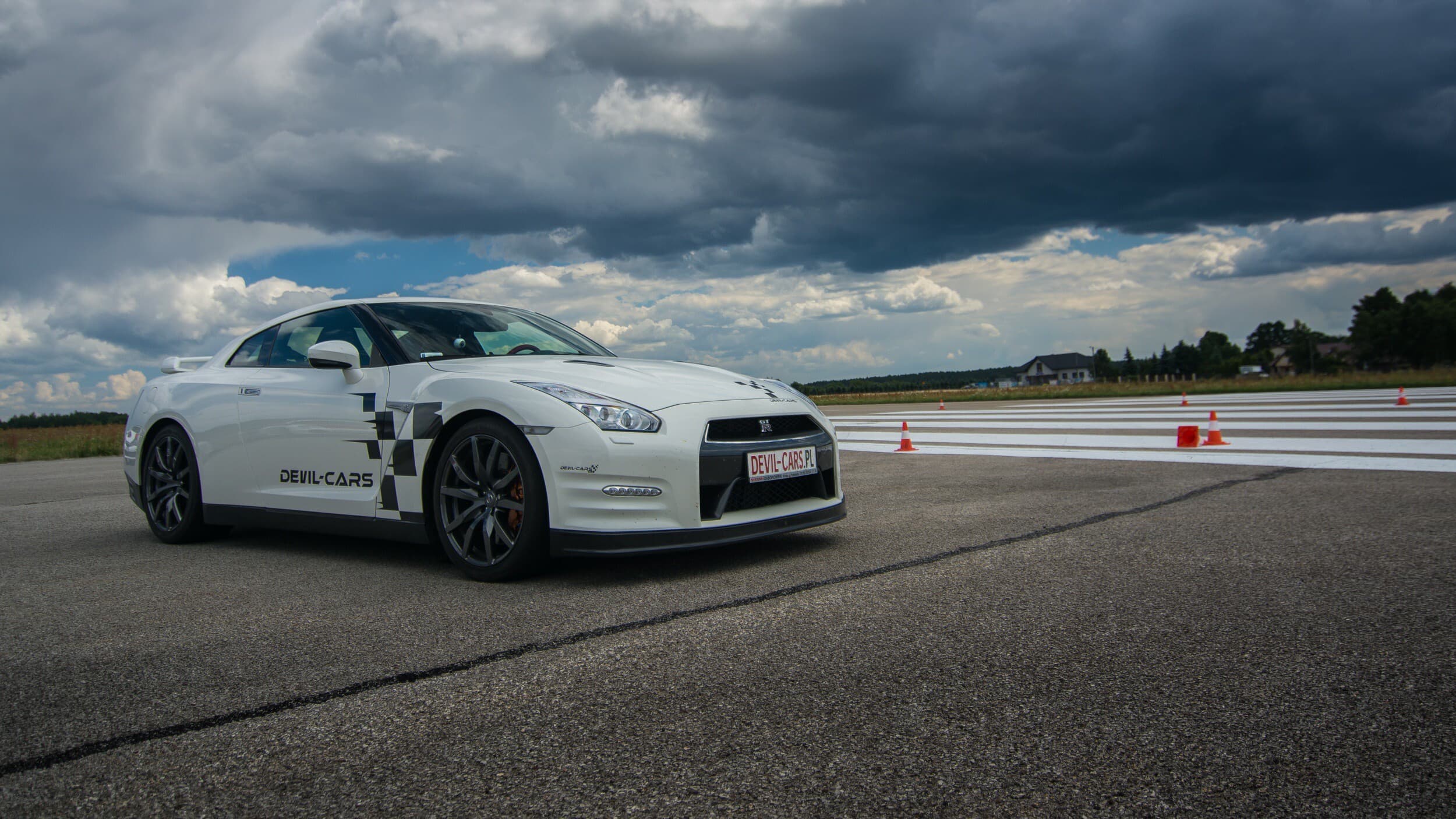 Jazda Nissanem GTR (1 okrążenie) | Tor Główny