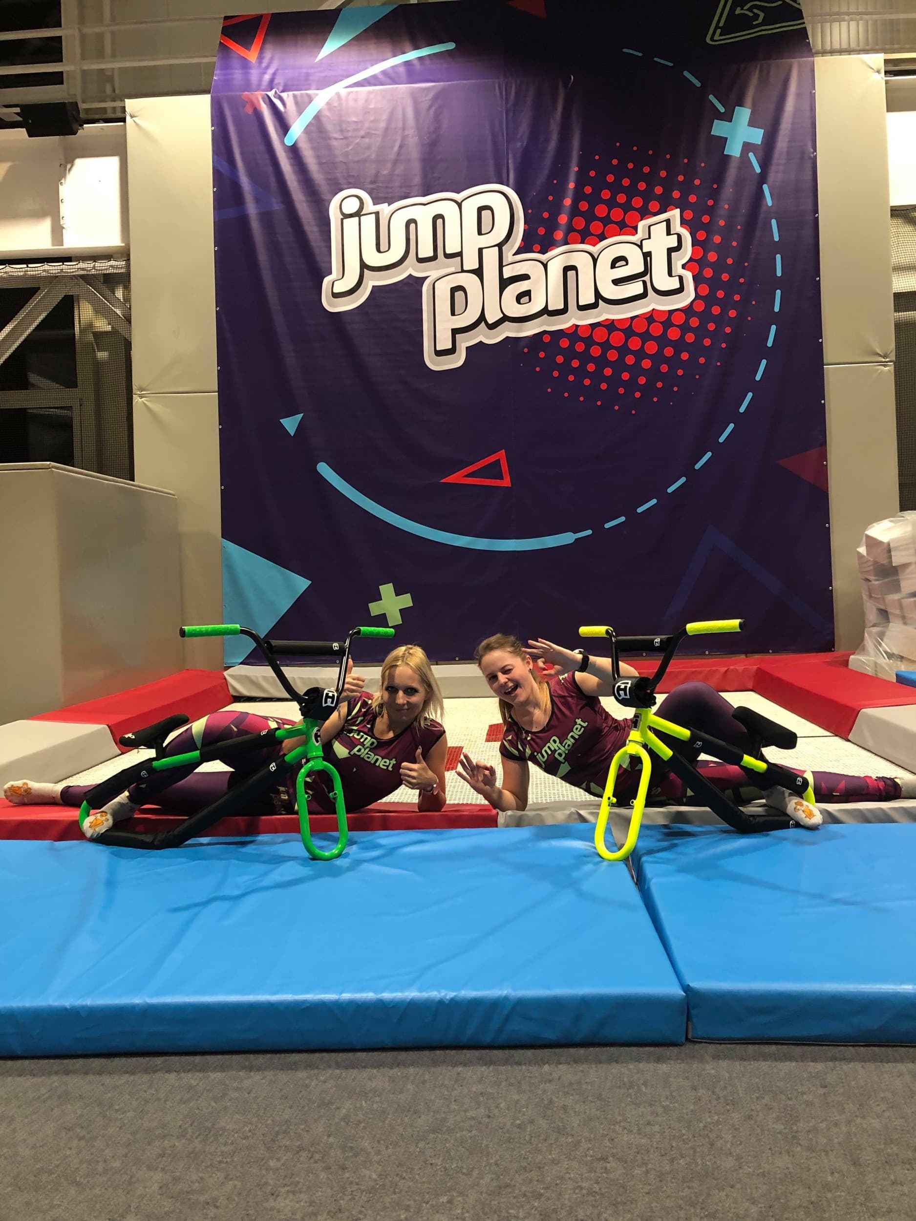 Zabawa w Parku Trampolin dla Rodziny | Wałbrzych