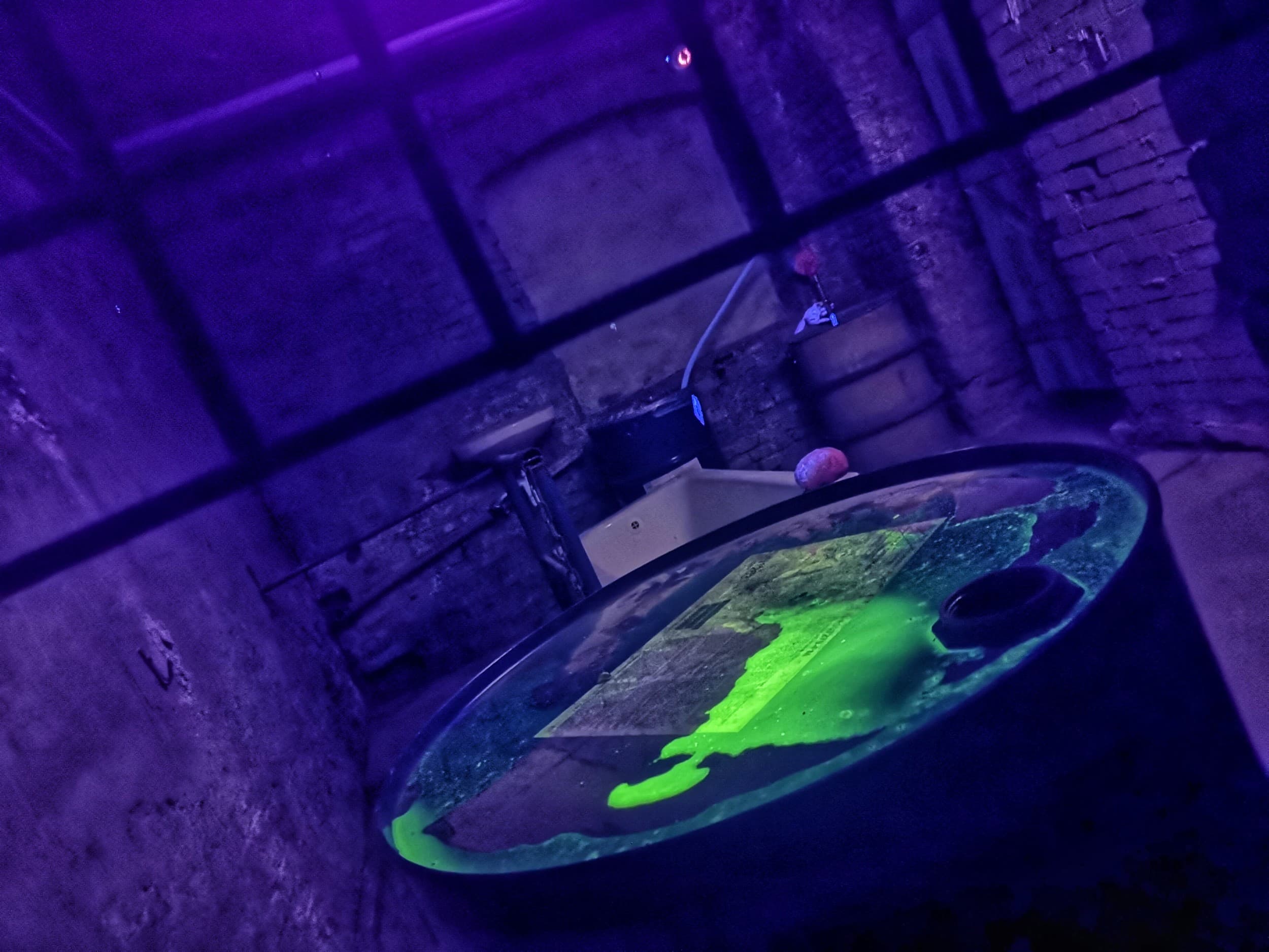  Wizyta dla Przyjaciół w Escape Room - Pokój “PostApo: Schron” | Chorzów | Wyjątkowy Prezent