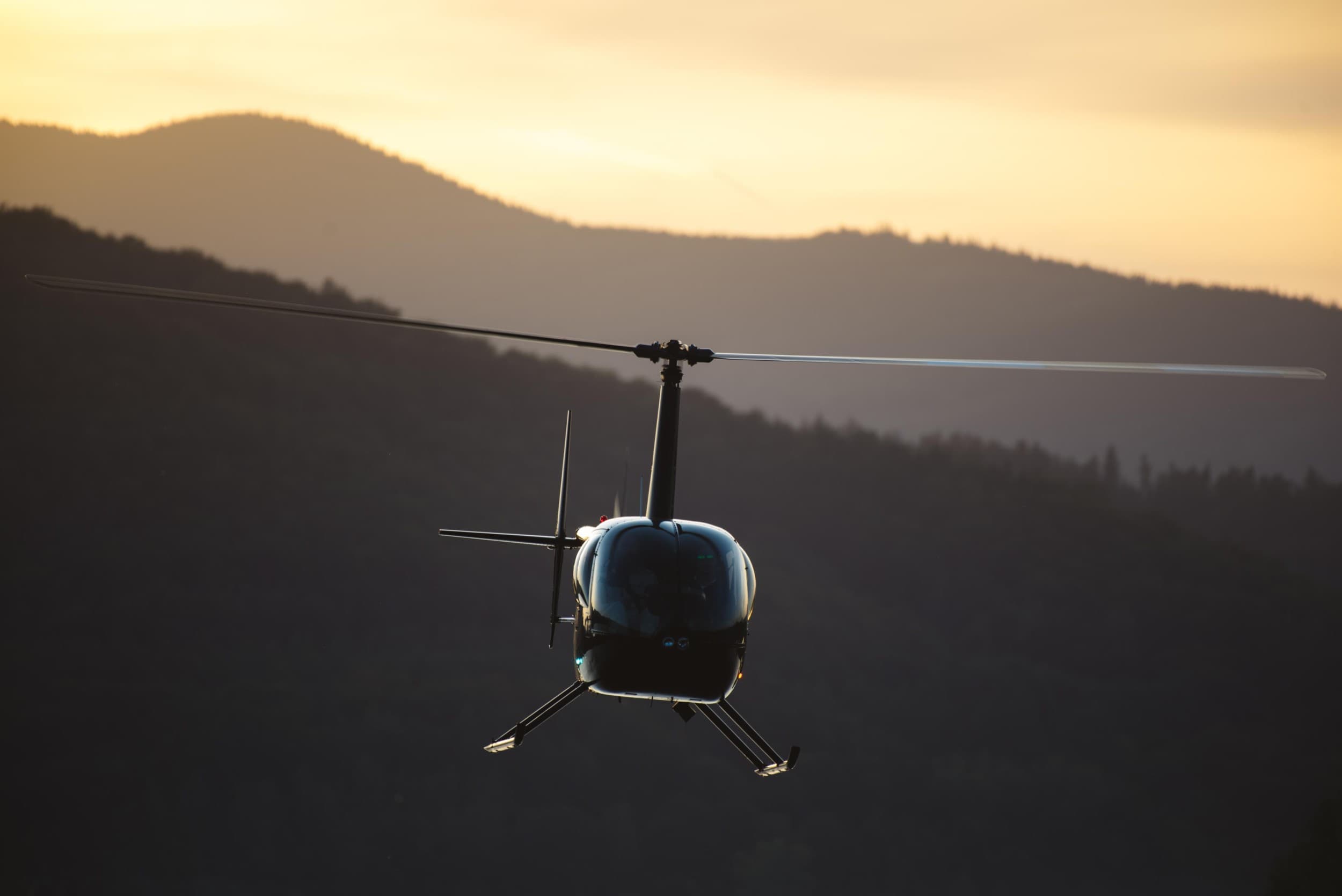 Lot Widokowy Helikopterem VIP (15 minut) | Jelenia Góra (okolice)