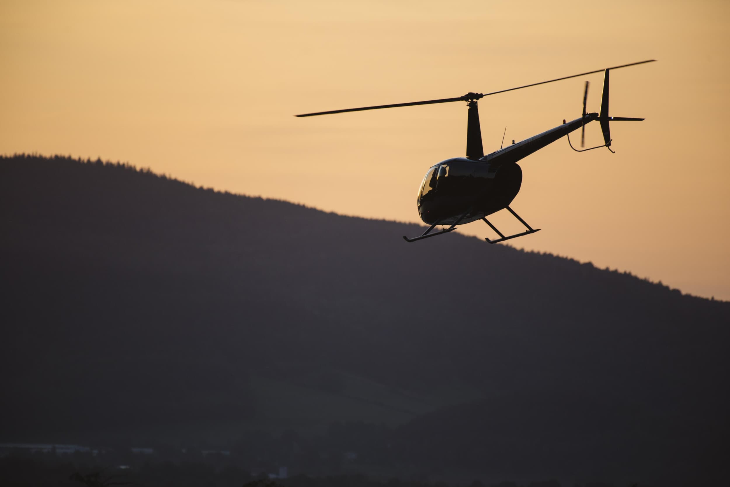 Lot Widokowy Helikopterem VIP (30 minut) | Jelenia Góra (okolice)