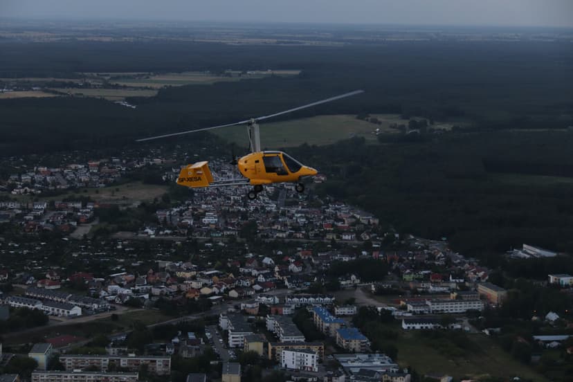 Lot Widokowy Wiatrakowcem (30 min) | Piła