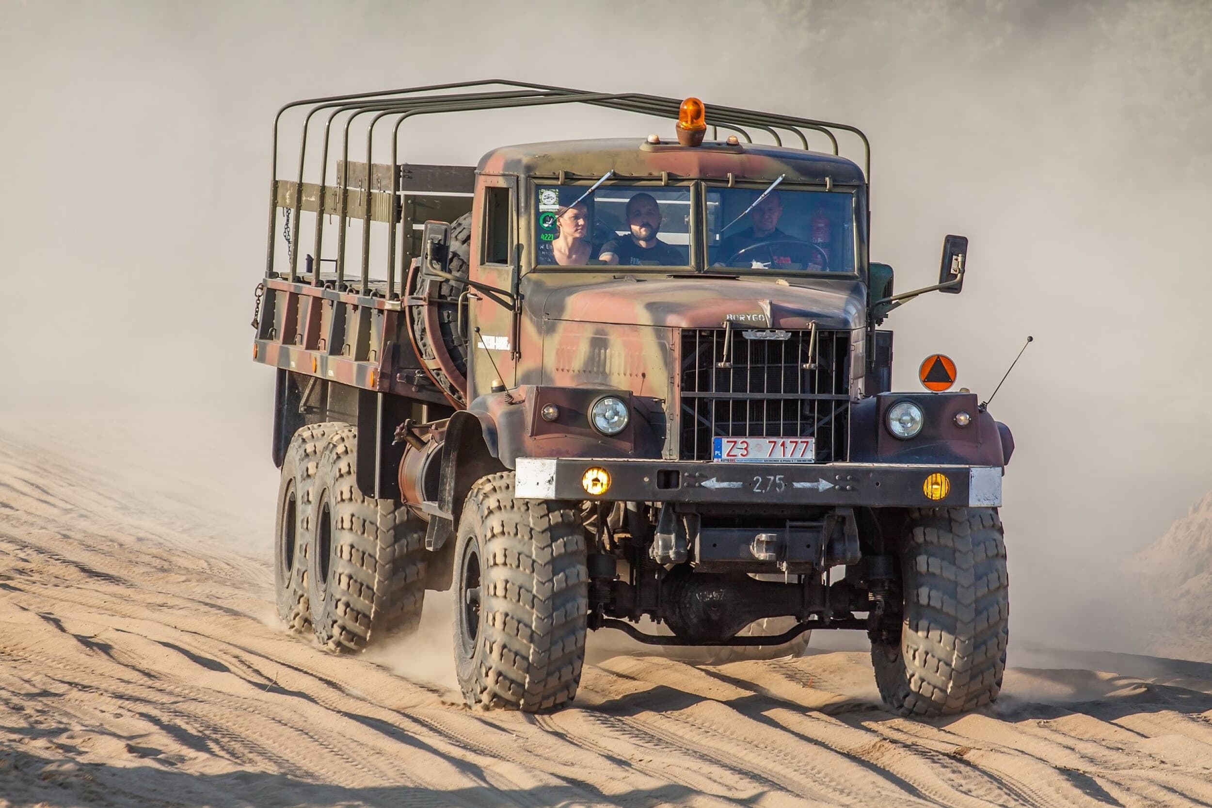 Poprowadź Pojazd Militarny 6x6 – KRAZ 255 | Borne Sulinowo