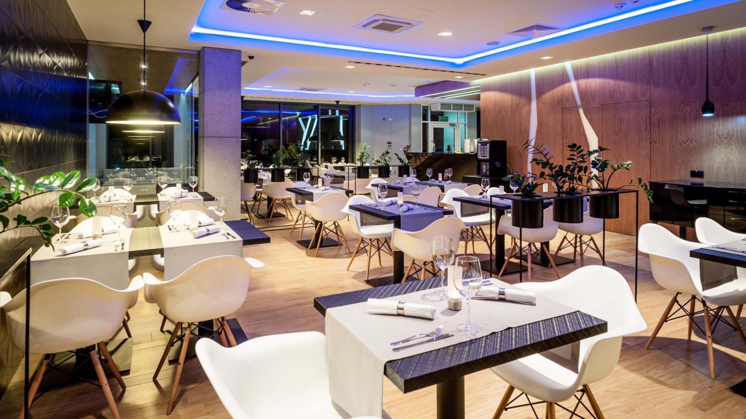 Rodzinny Pobyt (6 Nocy, 1-4 Osoby) | Hotel InVite | Wrocław