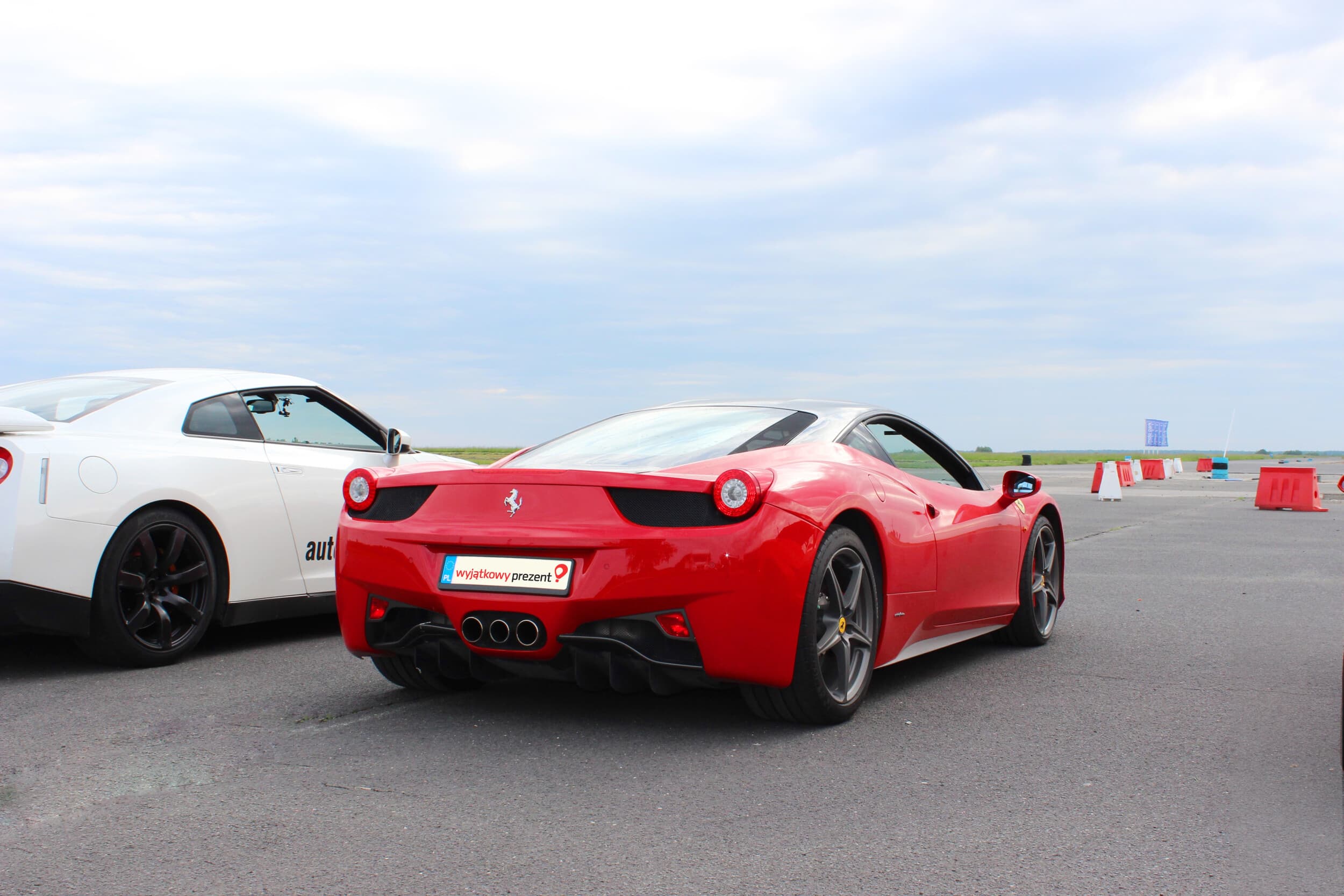 Jazda Ferrari F458 Italia (1 okrążenie) | Tor Główny | Wyjątkowy Prezent