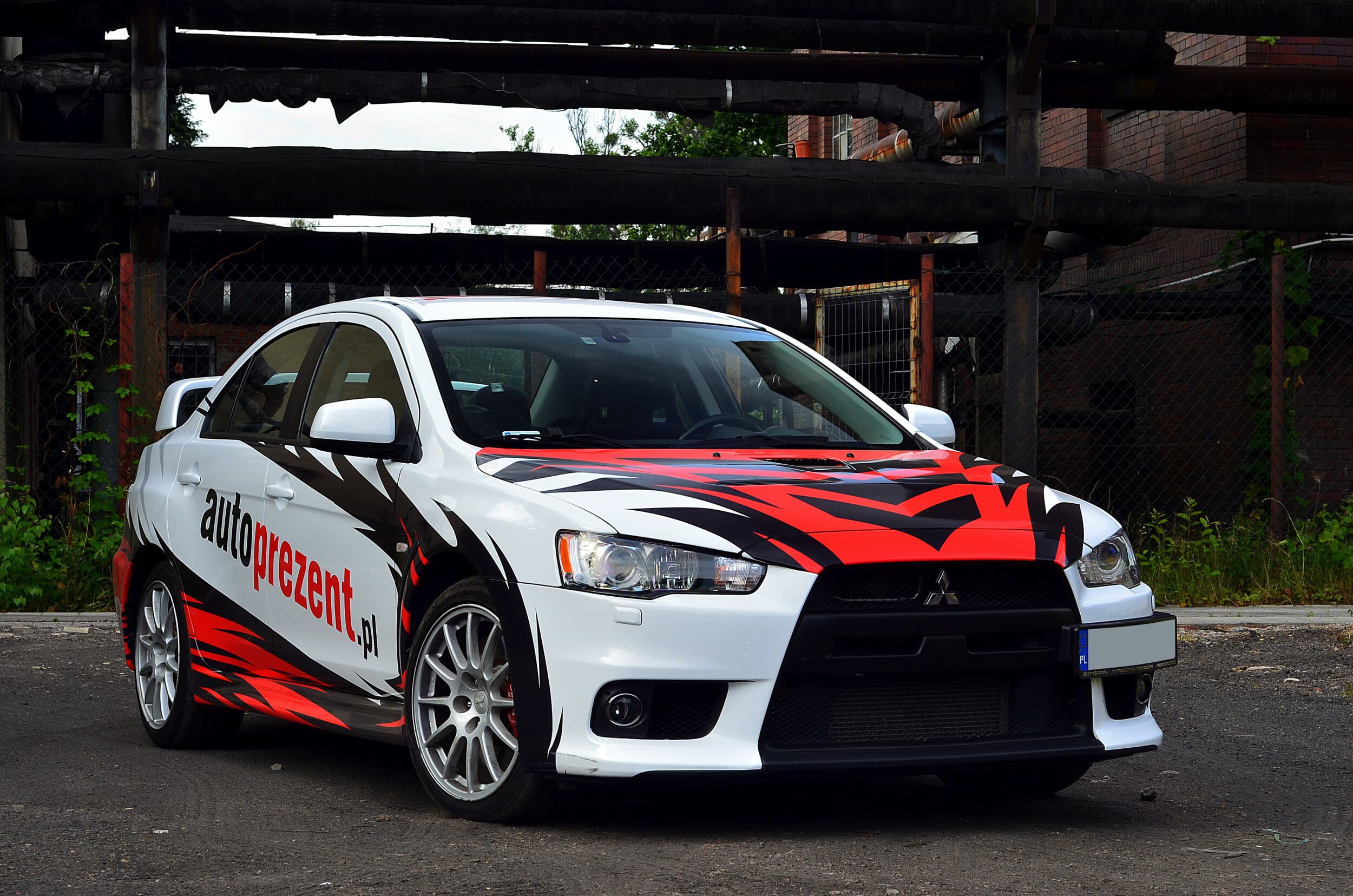Jazda Mitsubishi Lancer (2 okrążenia) | Wiele Lokalizacji