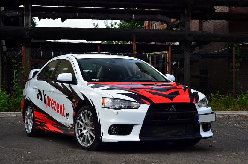 Jazda Mitsubishi Lancer (3 okrążenia) | Wiele Lokalizacji