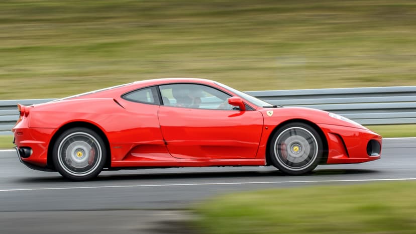Pojedynek Ferrari 458 Italia vs. Ferrari F430 | 2 okrążenia | Wiele Lokalizacji