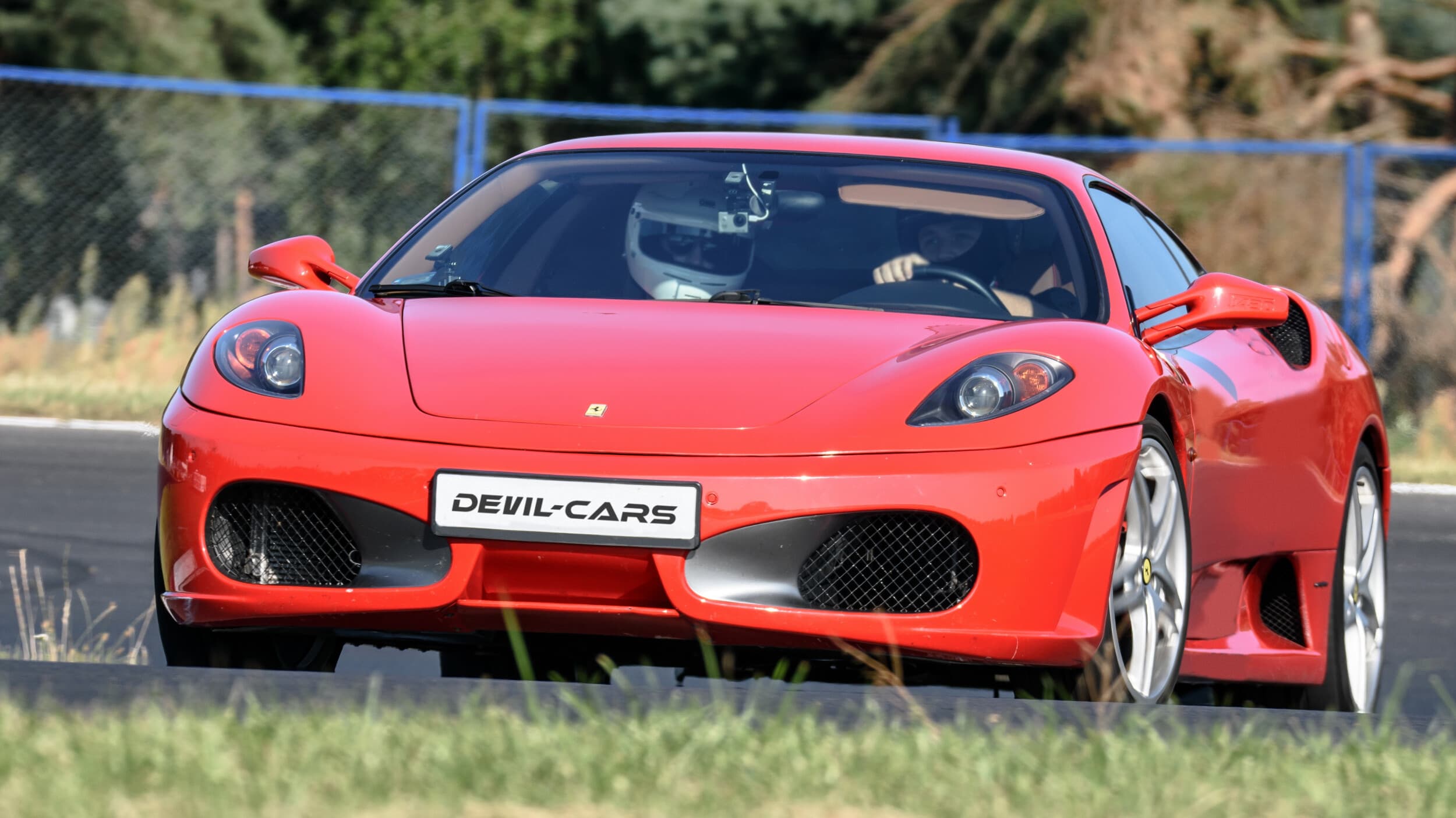 Pojedynek Ferrari F430 vs. KTM X-Bow | 2 okrążenia | Wiele Lokalizacji | Wyjątkowy Prezent