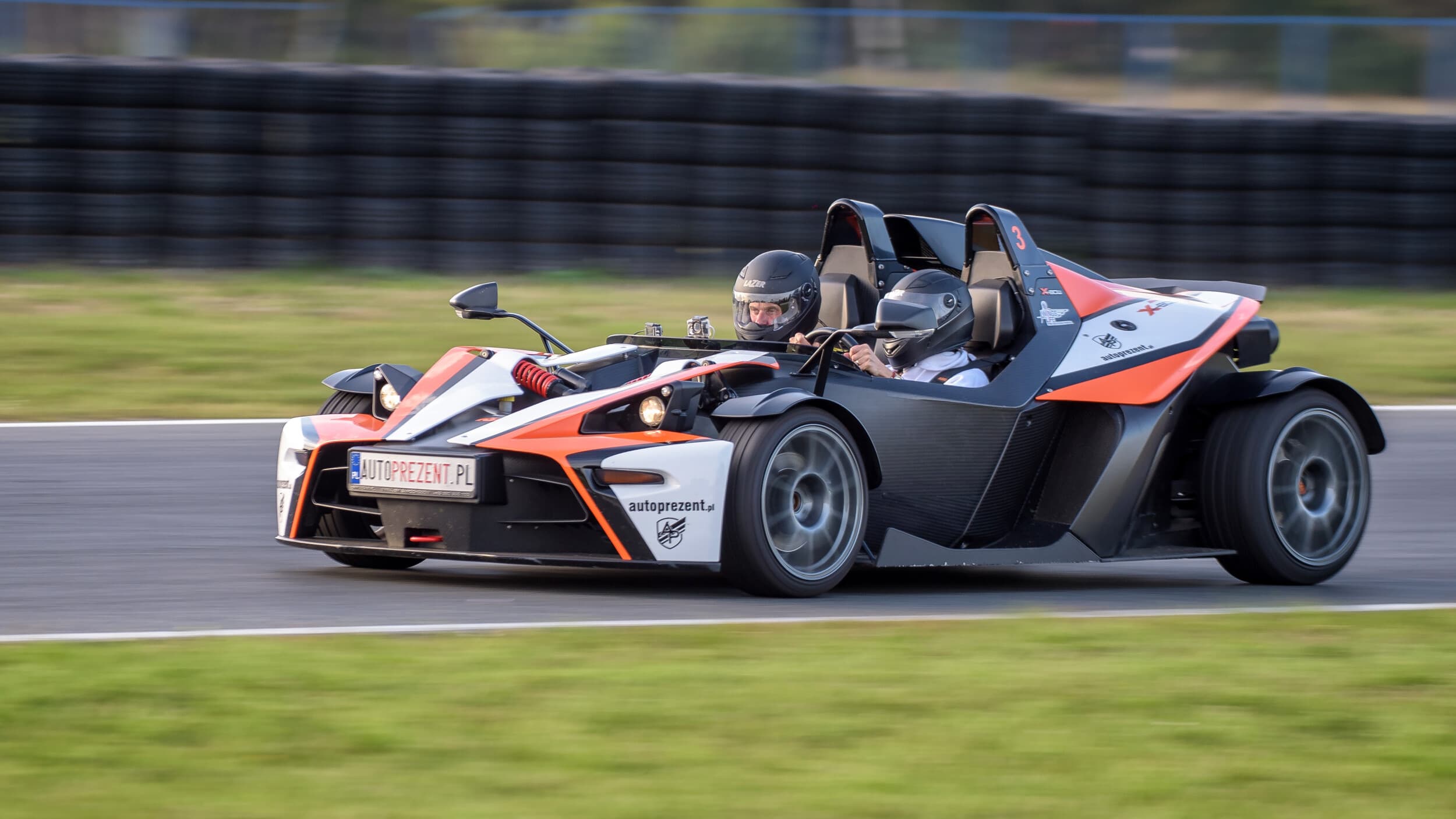 Pojedynek Ford Mustang vs. KTM X-Bow | 2 okrążenia | Tor Główny