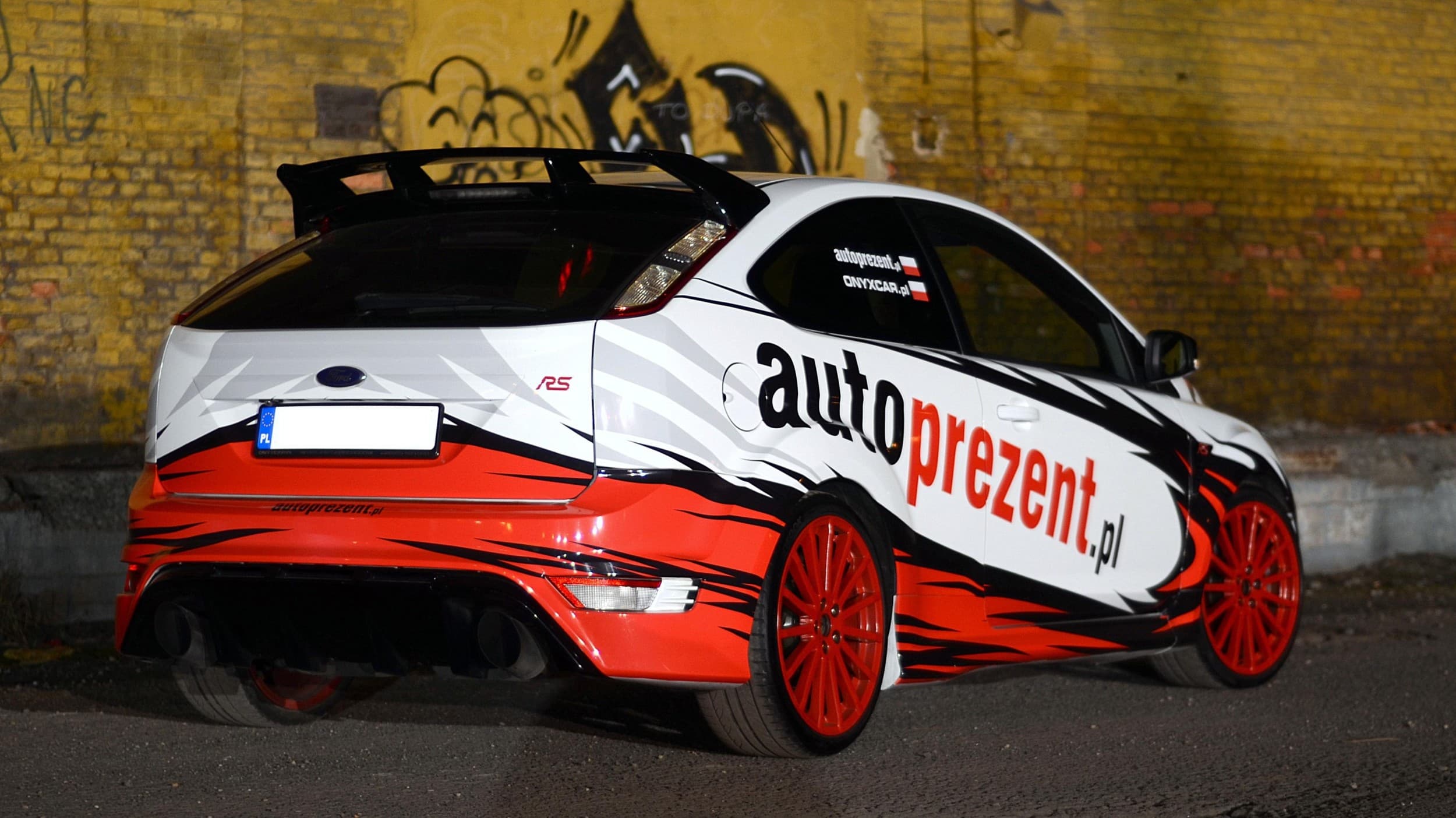Pojedynek Mitsubishi Evo 10 vs. Ford Focus RS | 2 okrążenia | Tor Główny | Wyjątkowy Prezent