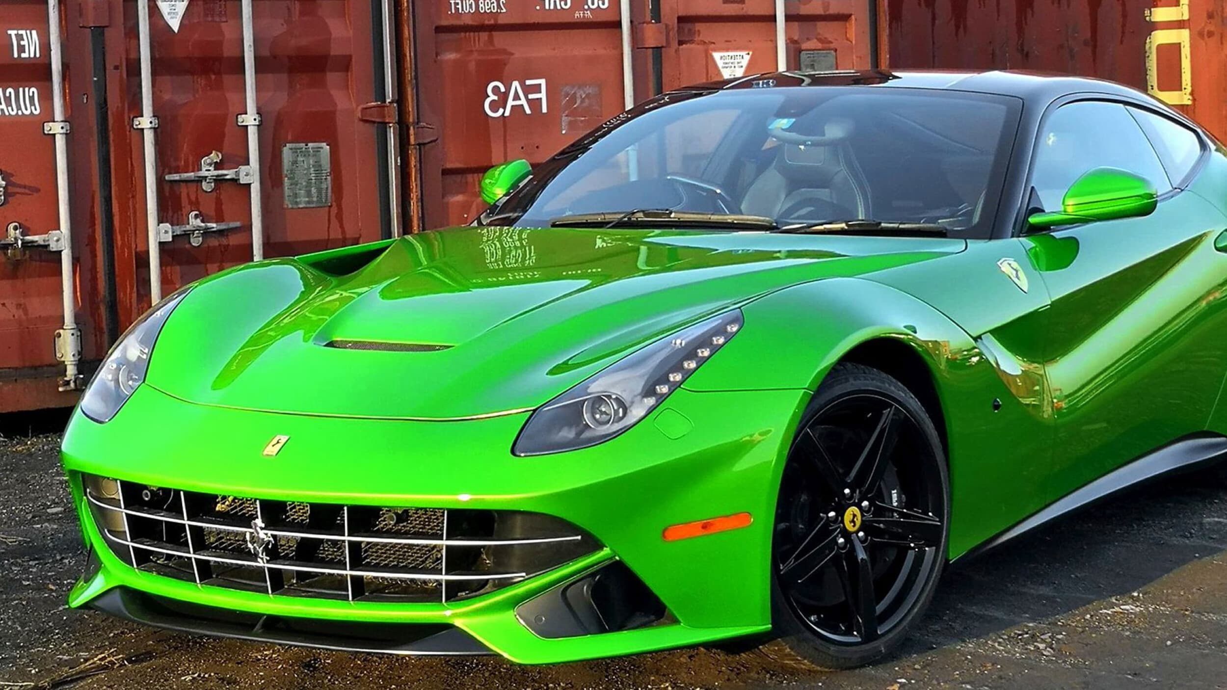 Poprowadź Ferrari F12 Berlinetta | 1 okrążenie | Wiele Lokalizacji | Wyjątkowy Prezent