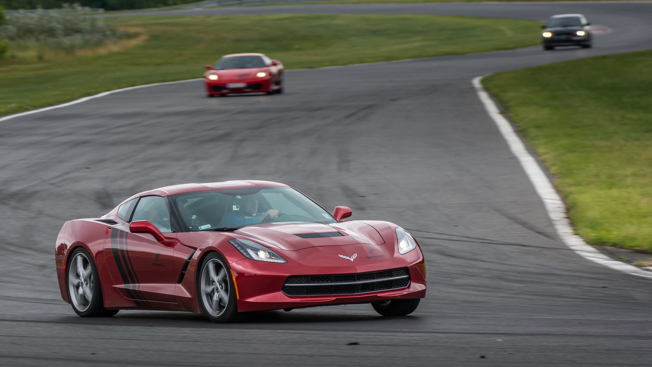 Poprowadź Chevrolet Corvette C7 | 1 okrążenie | Wiele Lokalizacji | Wyjątkowy Prezent