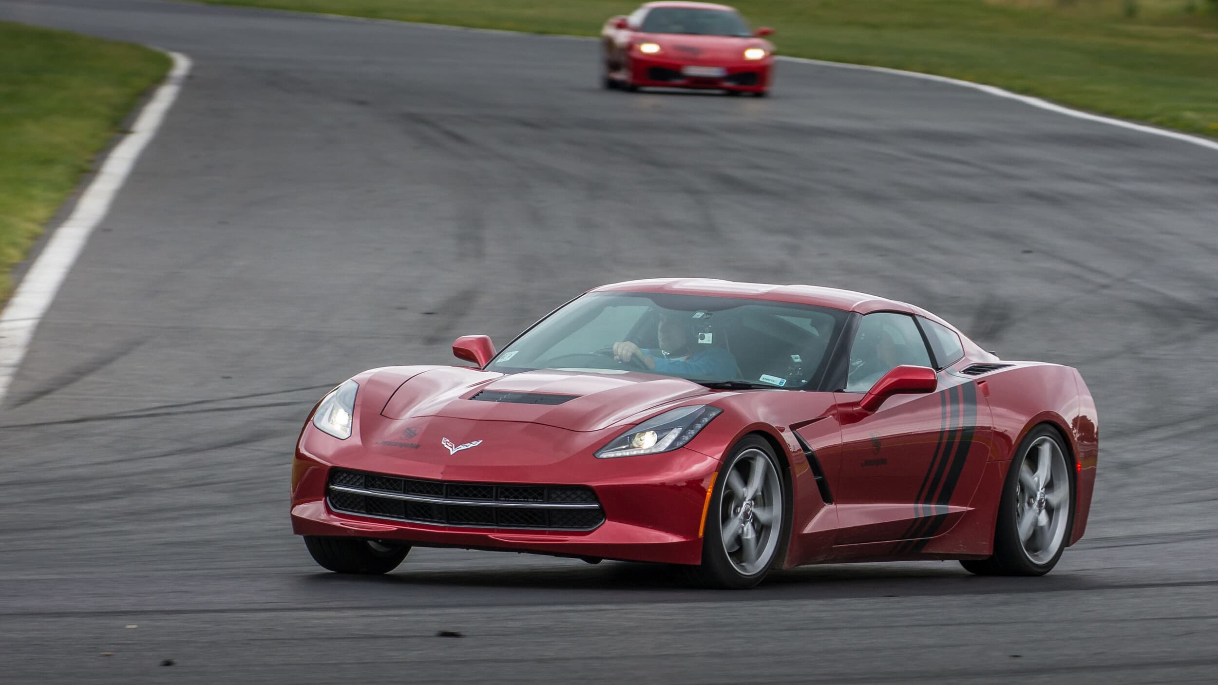 Poprowadź Chevrolet Corvette C7 | 1 okrążenie | Wiele Lokalizacji | Wyjątkowy Prezent