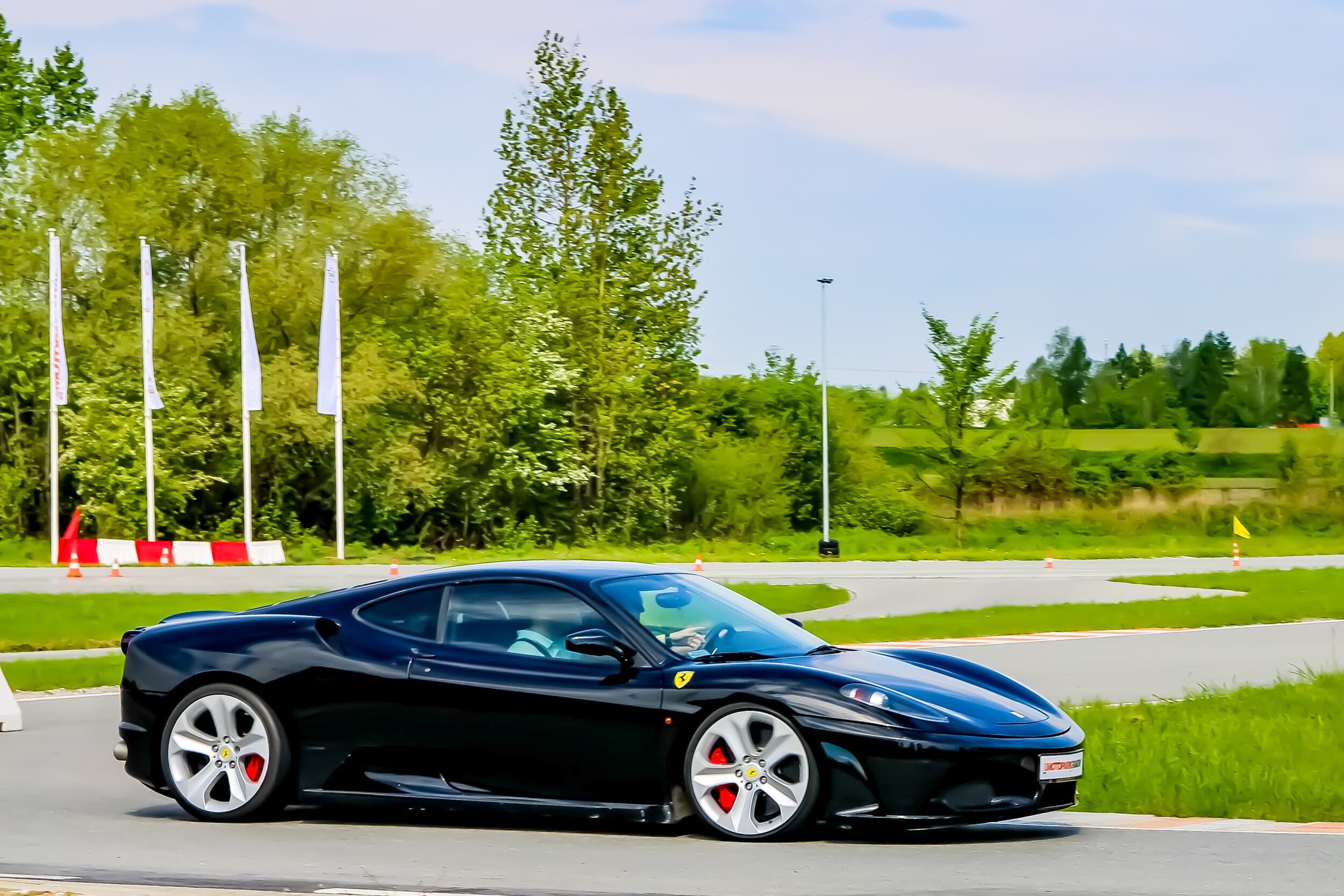Co-Drive Ferrari F430 | 1 okrążenie | Kraków | Wyjątkowy Prezent