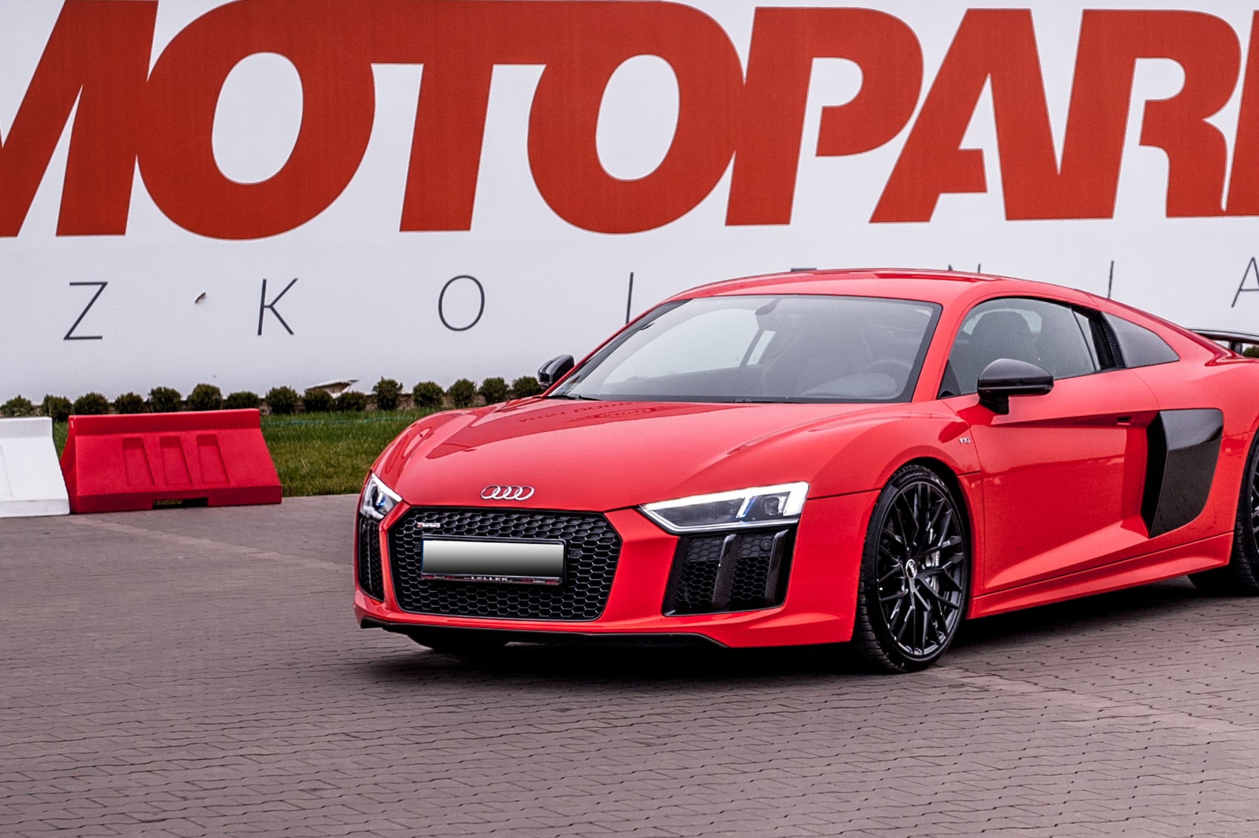Poprowadź Audi R8 V10 | 1 okrążenie | Wiele Lokalizacji