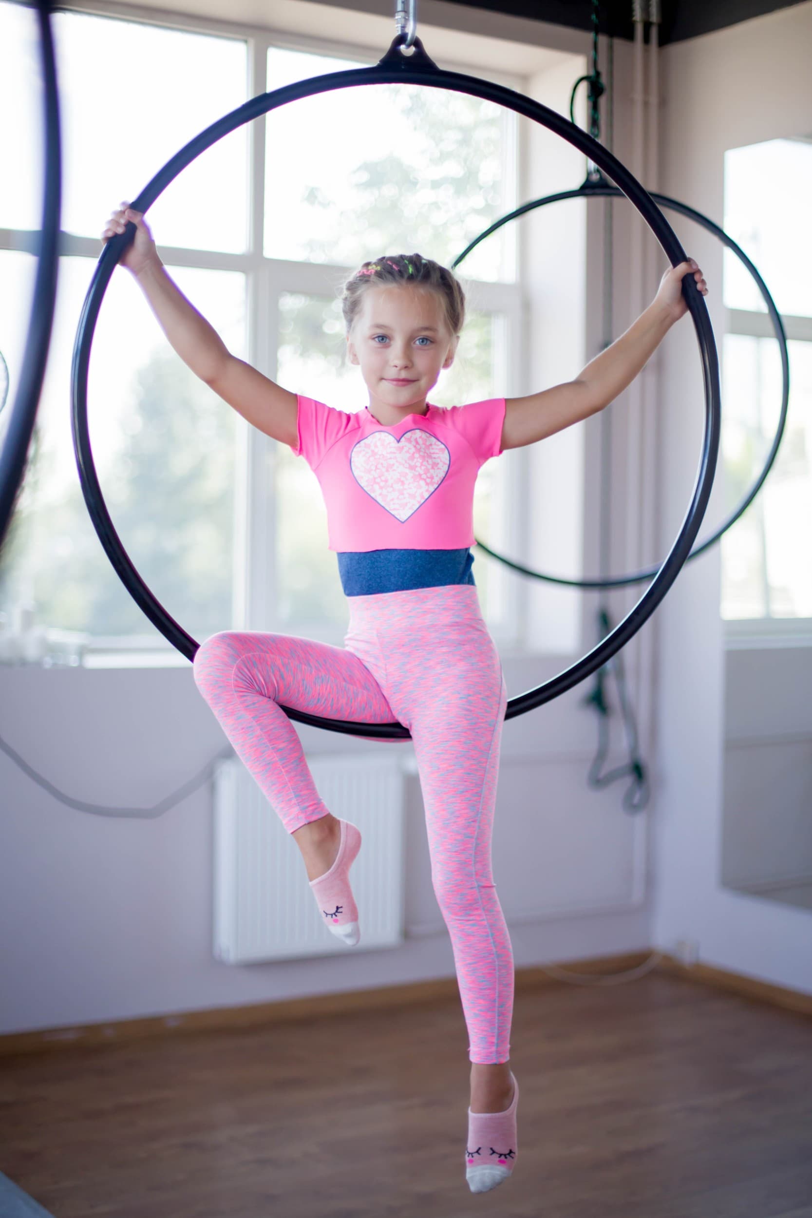 Kurs Aerial Hoop dla Dziecka | Radom | Wyjątkowy Prezent