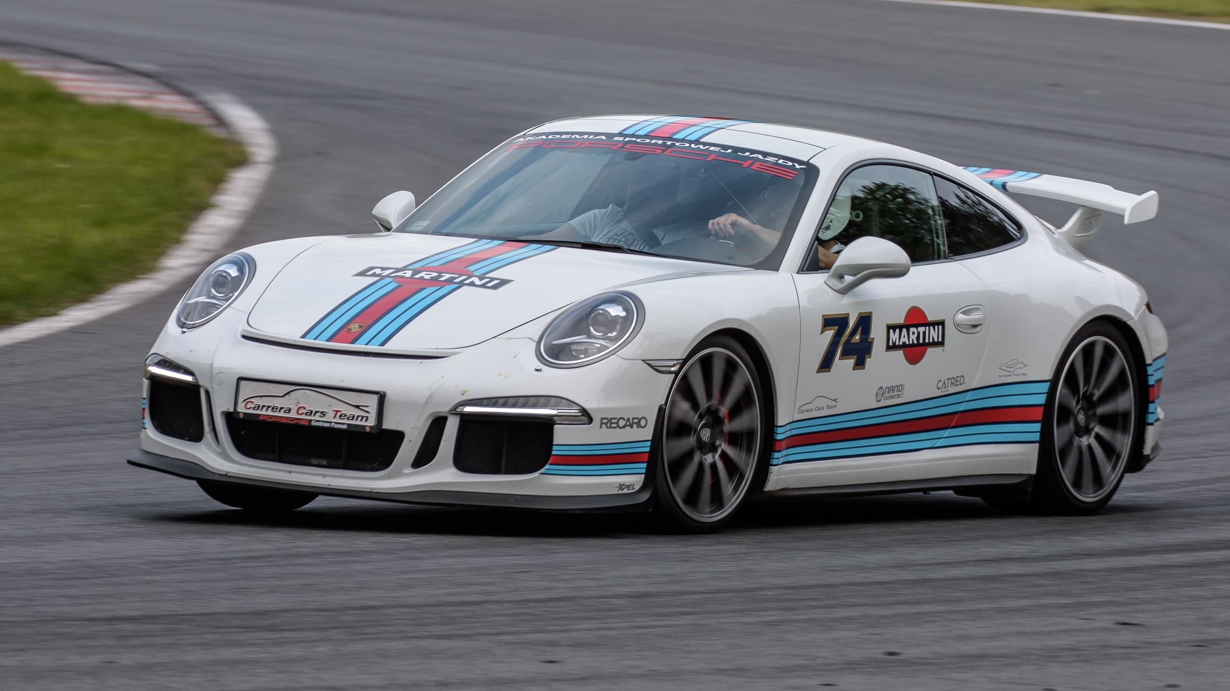 Pojedynek Porsche 911 (991) vs. Maserati GT MC Stradale | 2 okrążenia | Tor Główny
