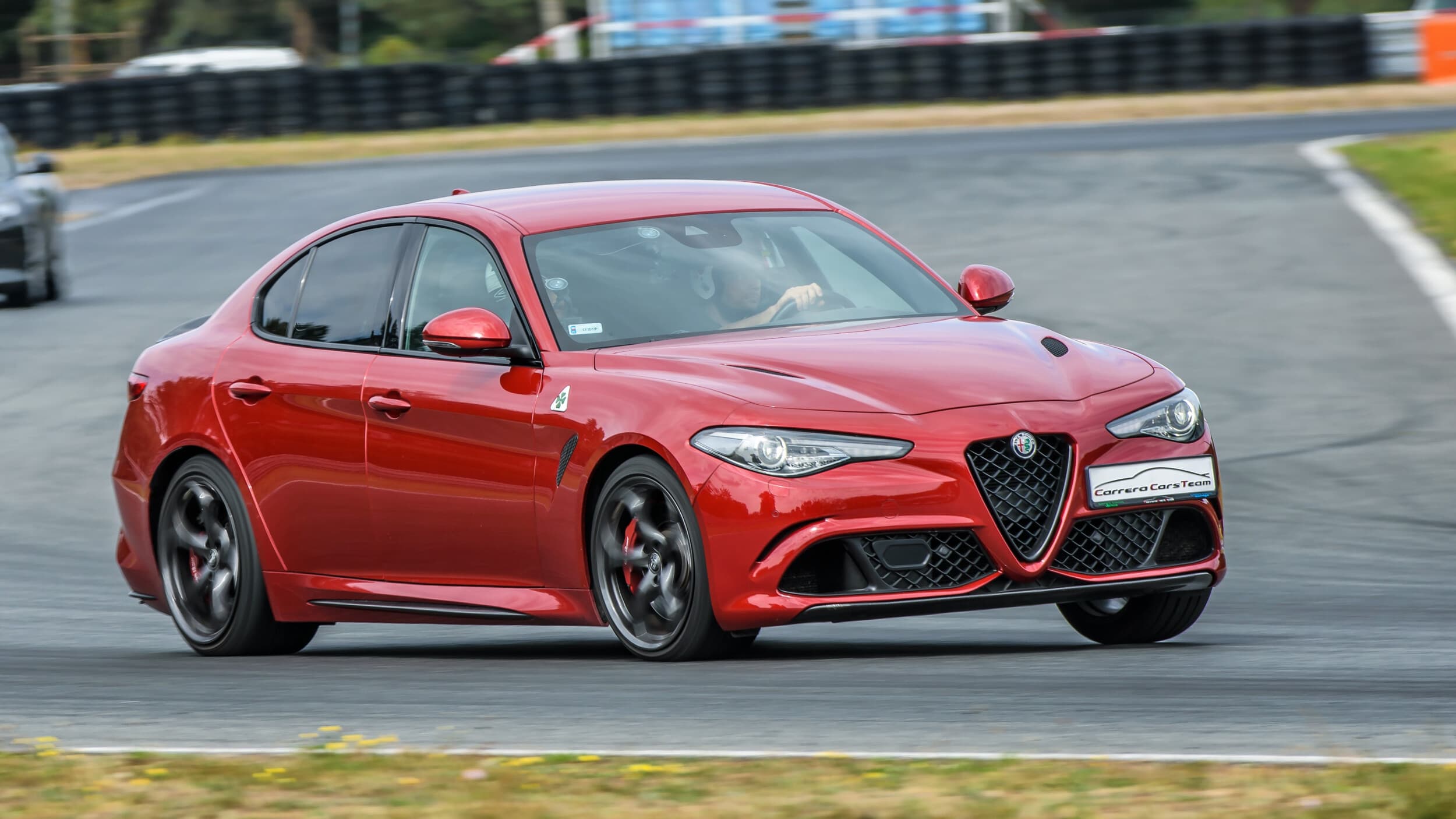 Co-Drive Alfa Romeo Giulia Quadrifoglio | 1 okrążenie | Wiele Lokalizacji | Wyjątkowy Prezent