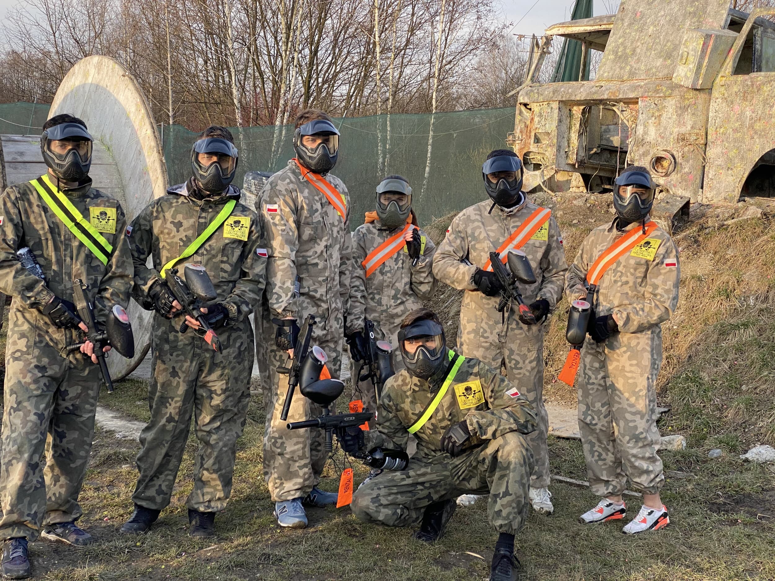 Poznaj Paintball dla Przyjaciół Premium (8 osób) | Kraków | Wyjątkowy Prezent