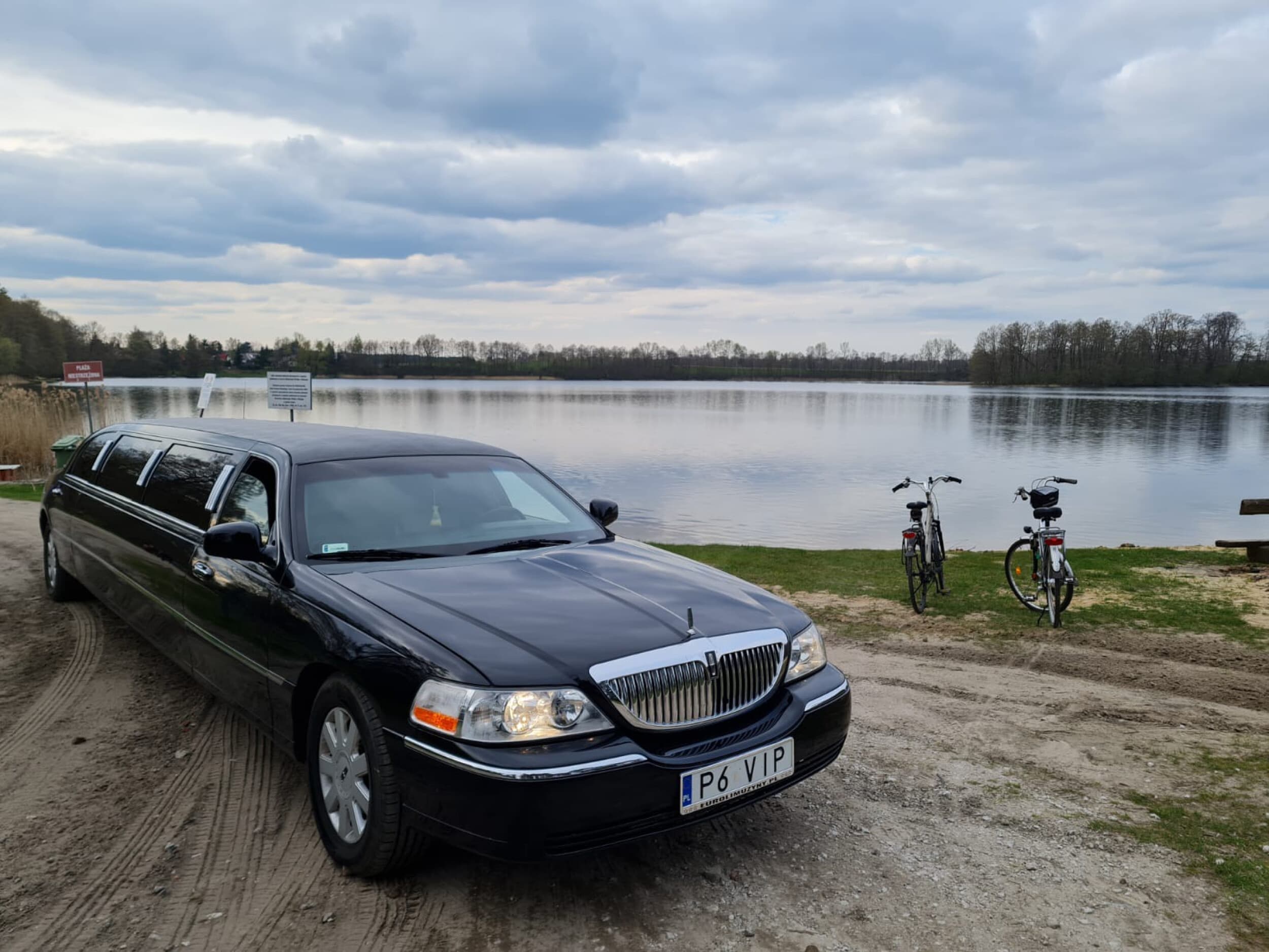 Przejazd Limuzyną Lincoln Town Car | Toruń