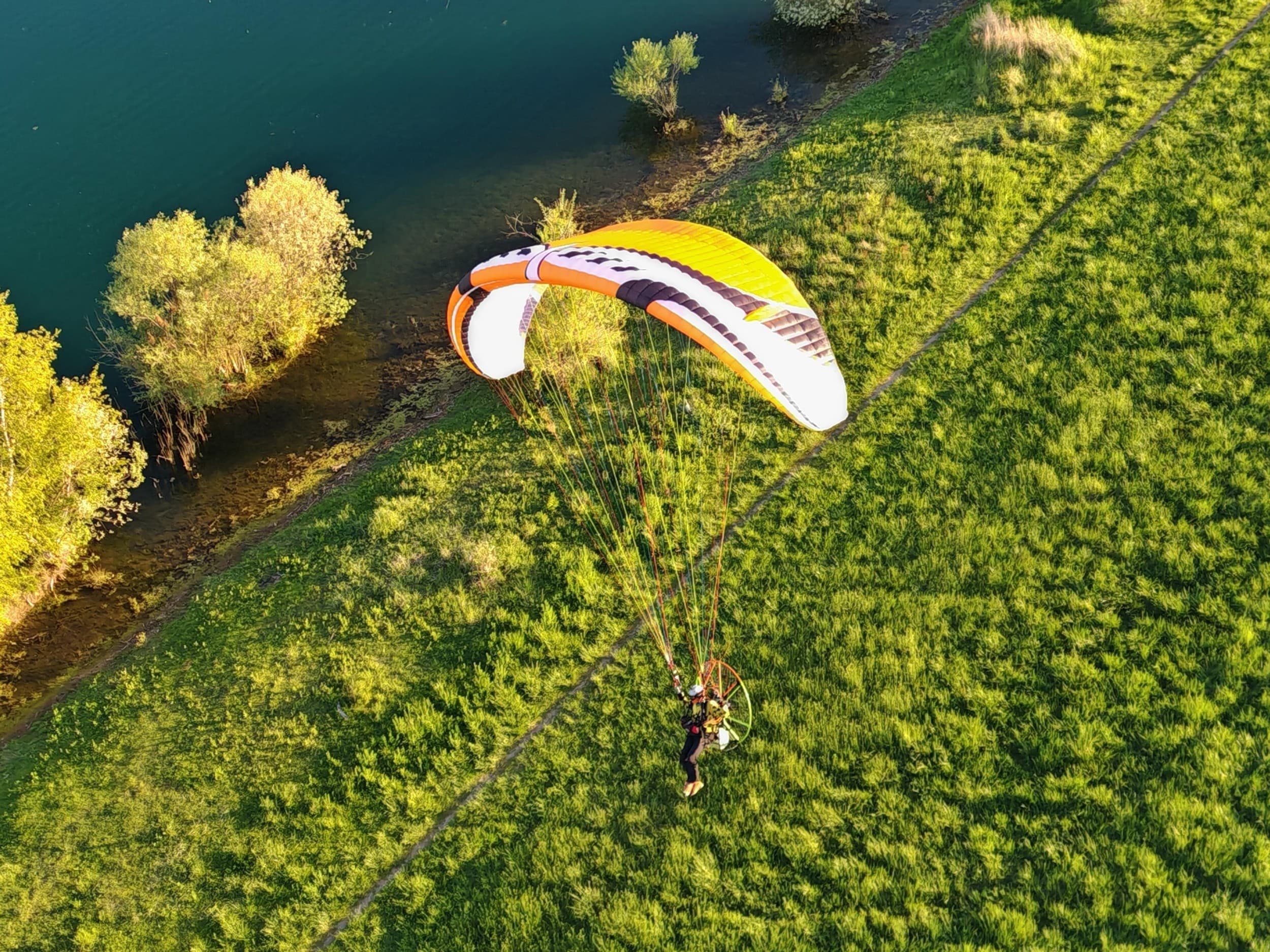 Lot Motoparalotnią (15 minut) | Toruń (okolice)  | Wyjątkowy Prezent