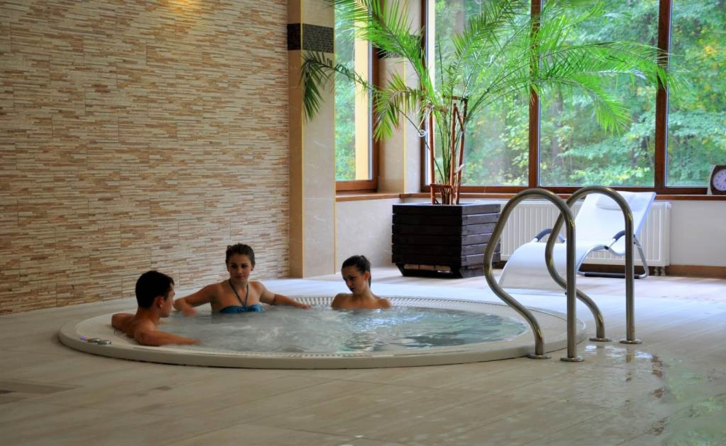 Odprężający Pobyt (2 Noce, 2 Osoby) | Hotel MirJan | Lądek Zdrój 