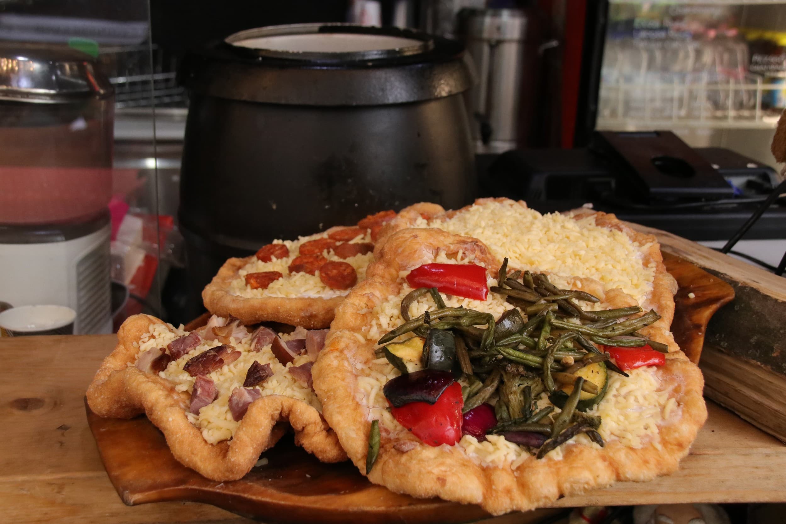 Węgierski Street Food z Winem dla Dwojga | Bielsko-Biała | Wyjątkowy Prezent